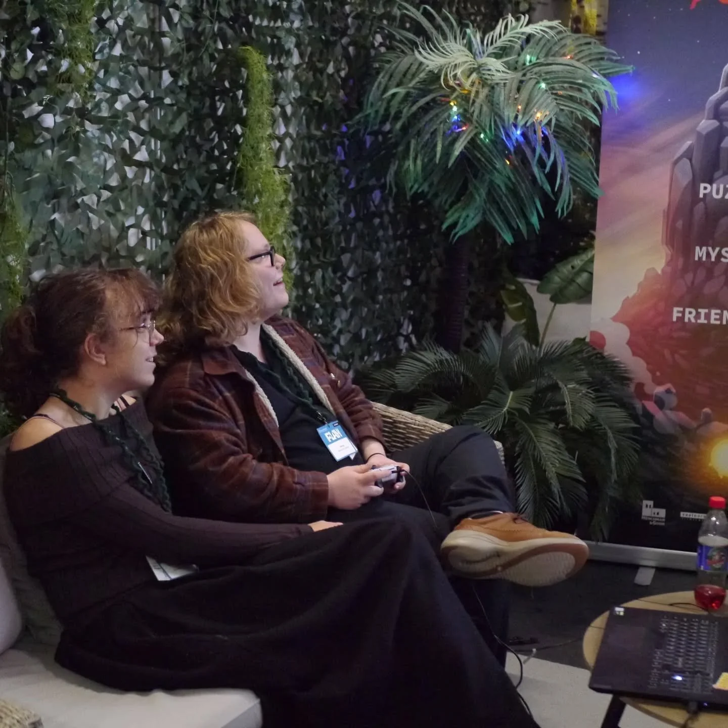 Mathias har ikke sluttet &aring; spille Knuckle Jet siden han fikk pr&oslash;ve det p&aring; @rain__games sin stand p&aring; @playfestival.no.

(Men han kan slutte n&aring;r han vil)