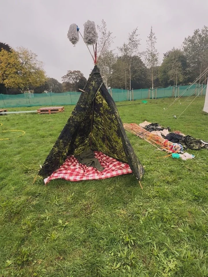 What a wonderful day we had at @soapbox_childrens_theatre Wild Tribe Festival. 

In our workshop, participants got to meet &ldquo;Archibald of the Archipelago&rdquo; who showed you how to make your own shelter and test you on our &ldquo;Survive the A