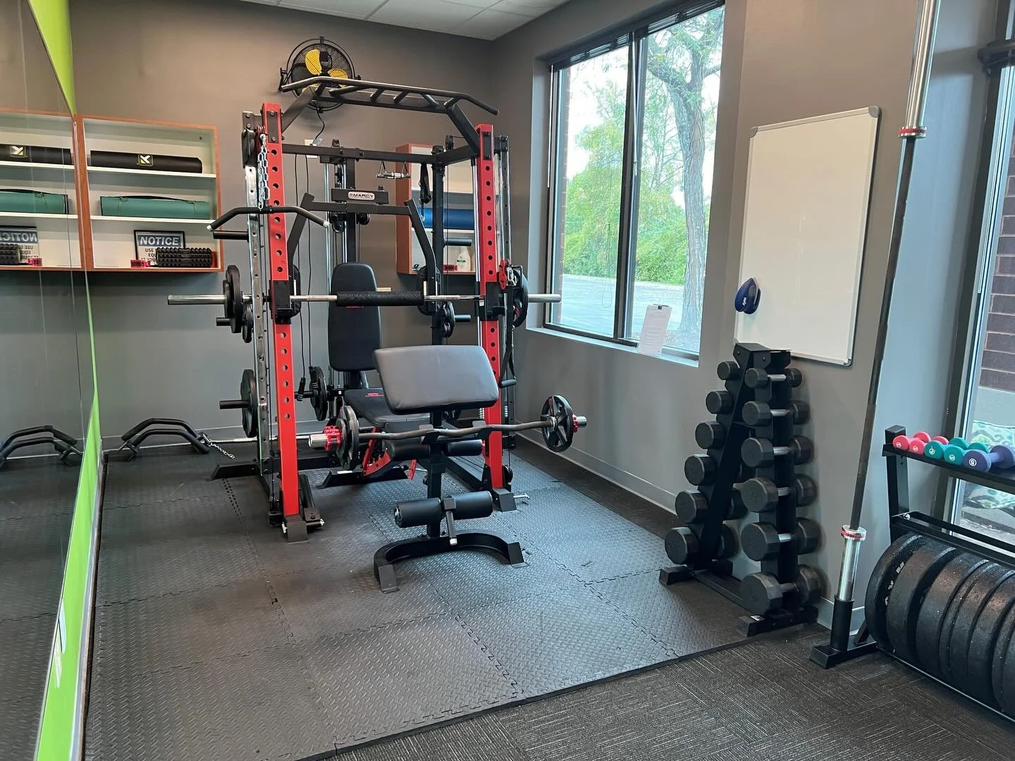 At (c)space, supporting our members&rsquo; wellbeing goes beyond the workspace.&nbsp;💪&nbsp;With access to a small gym and shower facilities, (c)spacers can fit movement into their day and come back feeling refreshed and ready. A healthier workday s