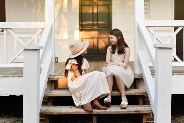 Columbia-SC-Photographer-children-friends-laughing.jpg