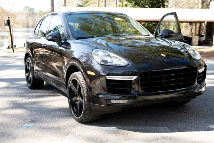 auto photography in lexington sc, porsche photo of a black cayenne