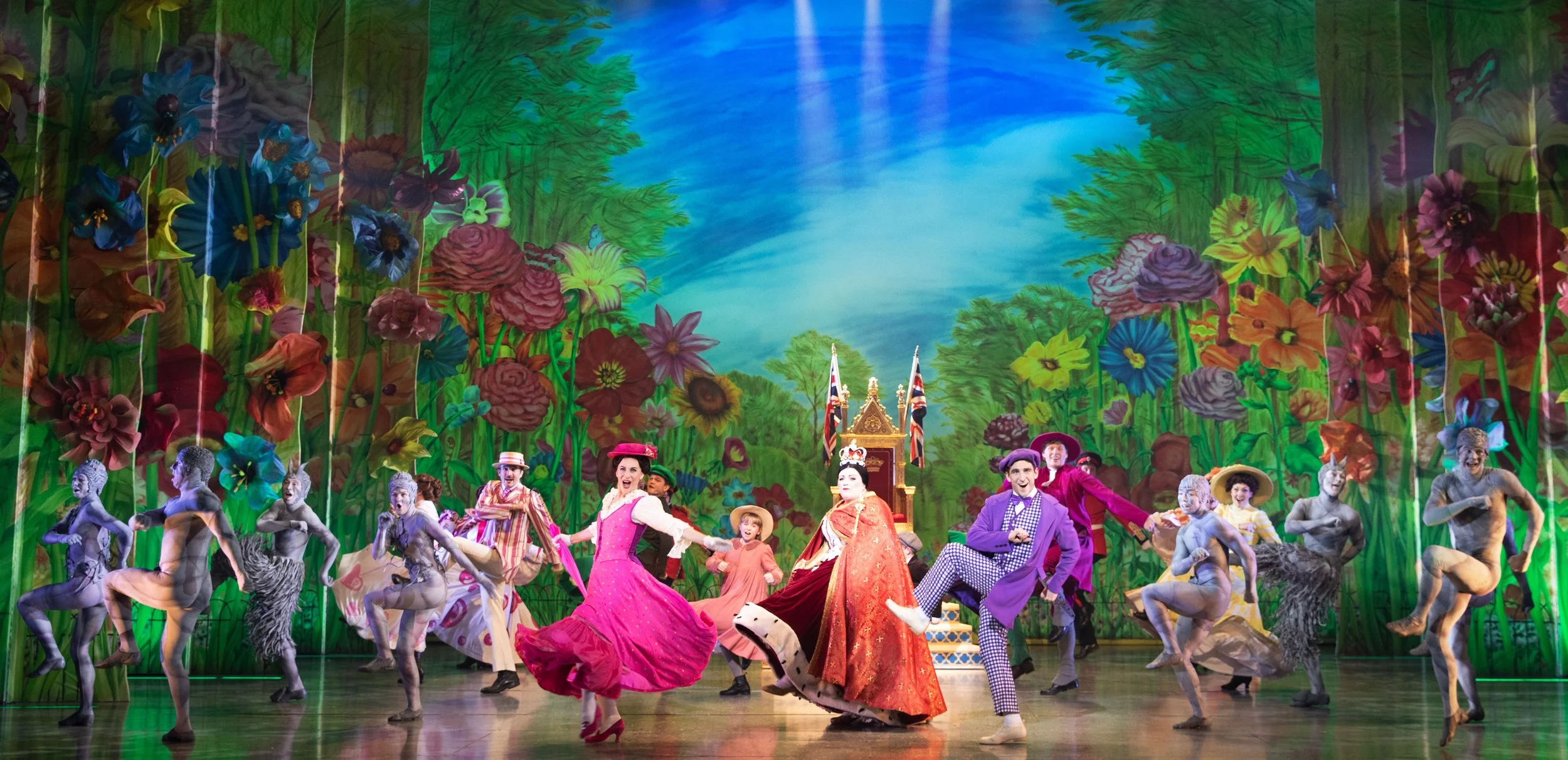 MARY POPPINS. The Company. Photo by Danny Kaan.jpg