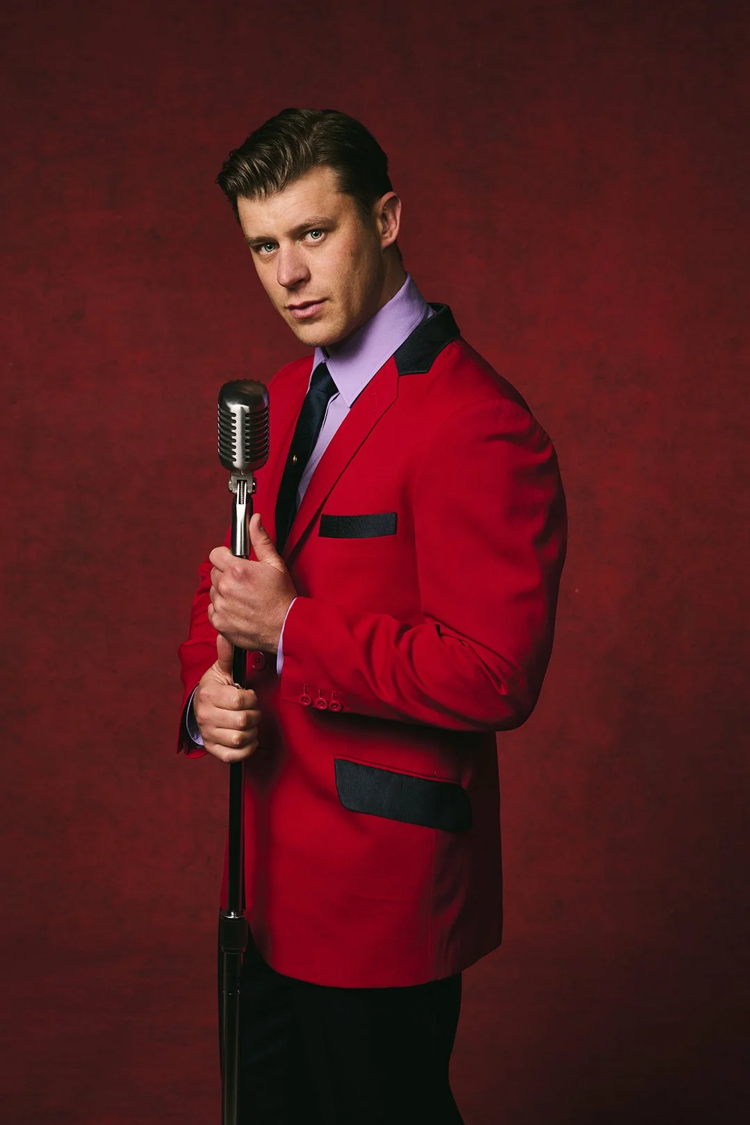 Luke Baker Takes on Frankie Valli as Jersey Boys Hits Wales Millennium Centre