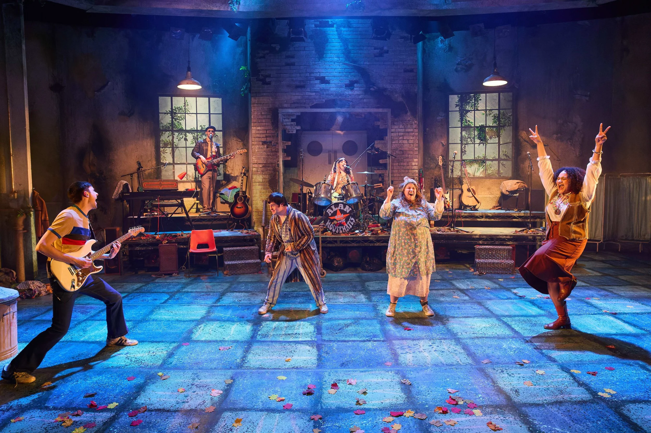 Following critical acclaim and standing ovations, Hijinx and Sherman Theatre’s production of Housemates will hit the road again.