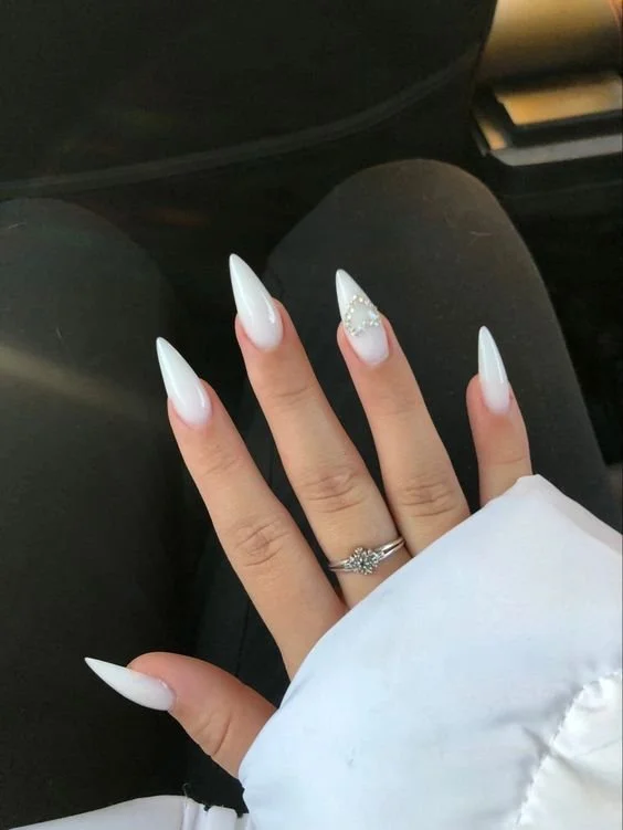 stiletto shape 3.jpeg