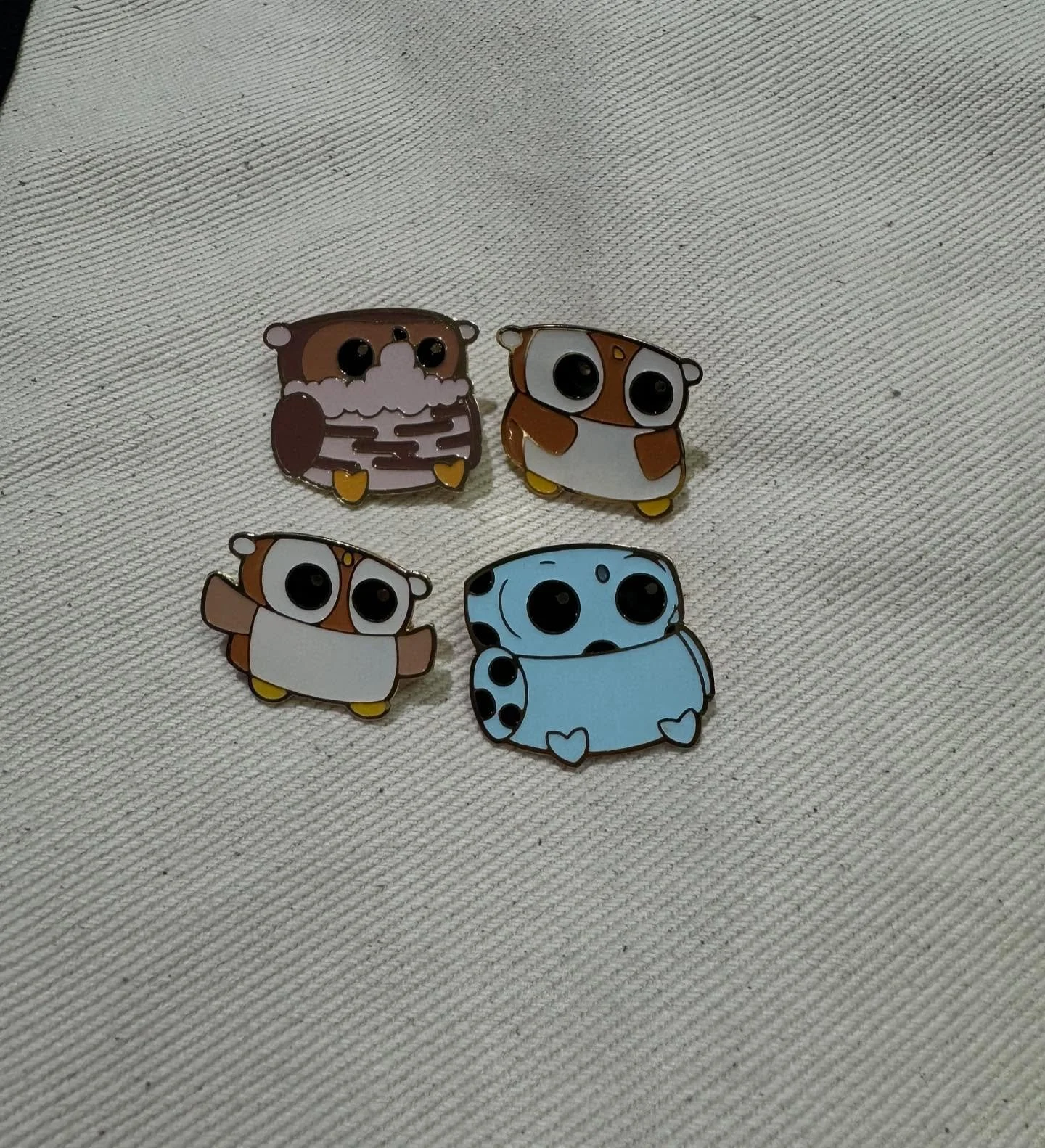 Pins &amp; Keychains

Also on the note of the previous post I have a bunch of these if anyone is interested

art #digitalart #digitalpainting #digitalillustration #illustration #original #originalart #originalcharacter #originalillustration