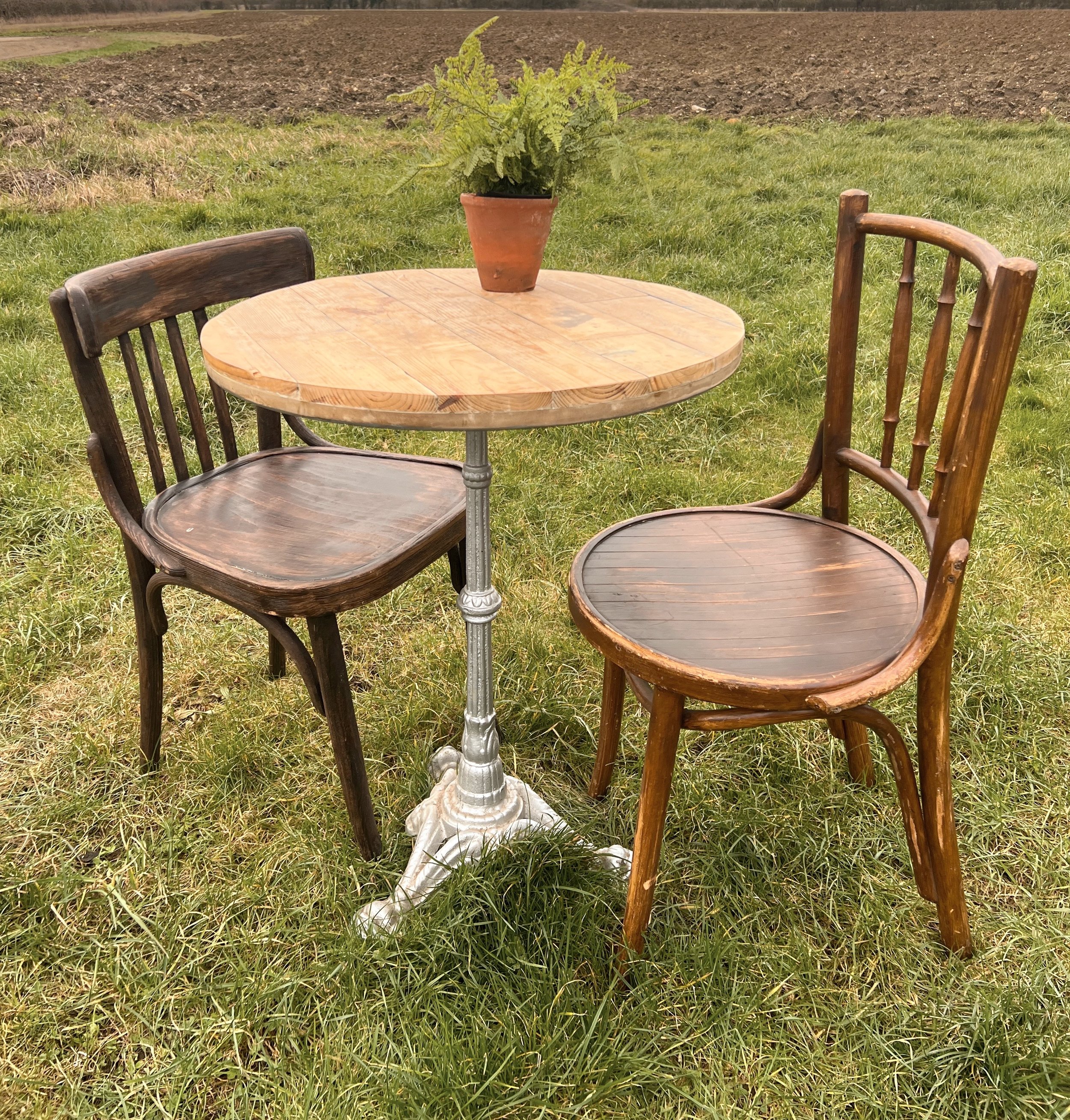 5 Must-Have Props &amp; Furniture for Outdoor Corporate Events | Festival Event Hire UK