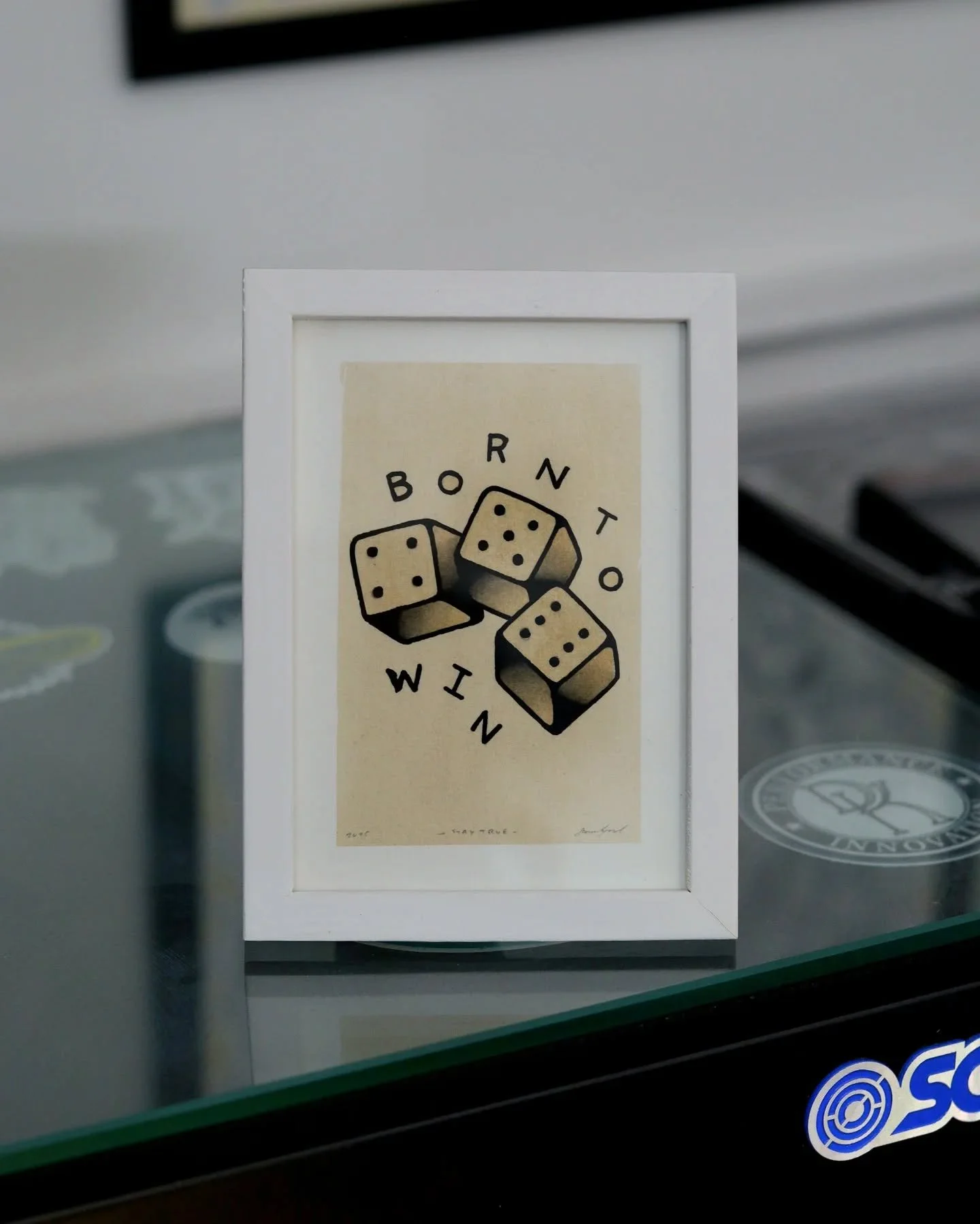&bull; 주사위 - Born to Win &bull;

Spit shaded design, hand painted with acrylic ink on 300gsm watercolour paper.

Design available to tattoo. DM @samxlynch for enquiries.

______________________________ 

20250509 // N&deg;005 // @samxlynch

_________