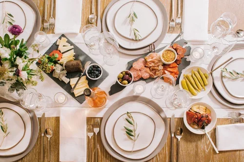 Perfectly styled tabletops for your next celebration