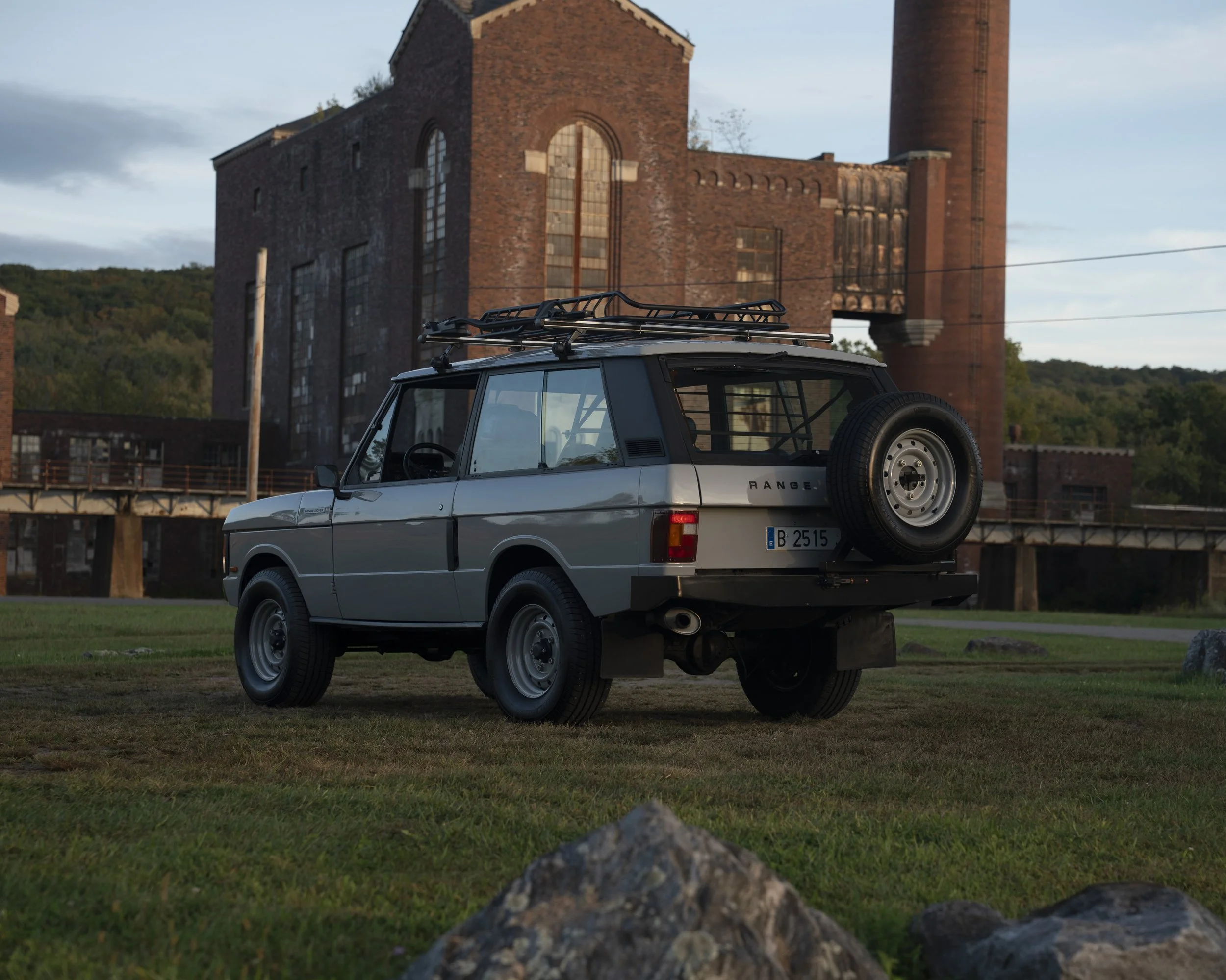1988LandRoverRangeRoverClassic_Grey_11.JPG