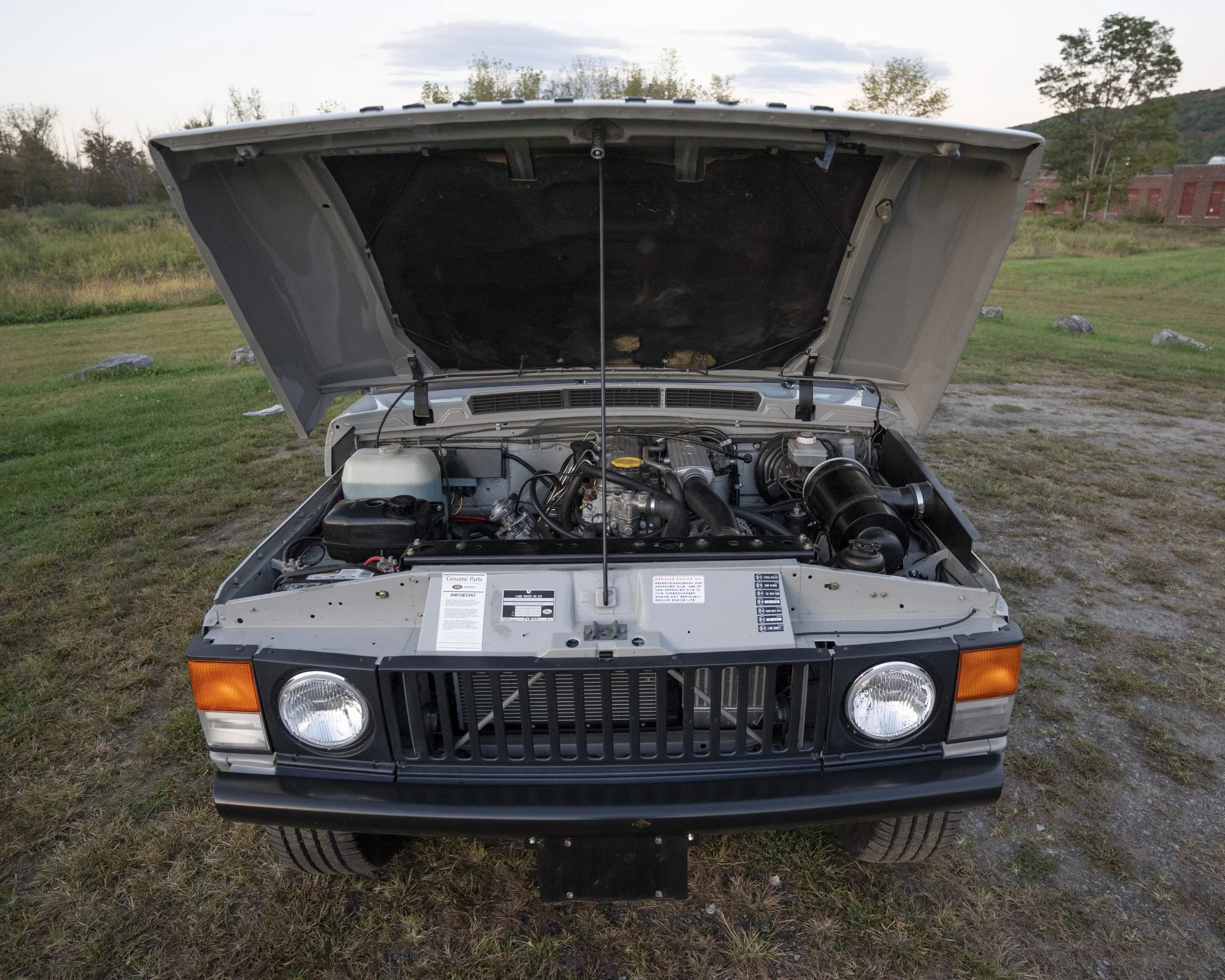 1988LandRoverRangeRoverClassic_Grey_78.JPG
