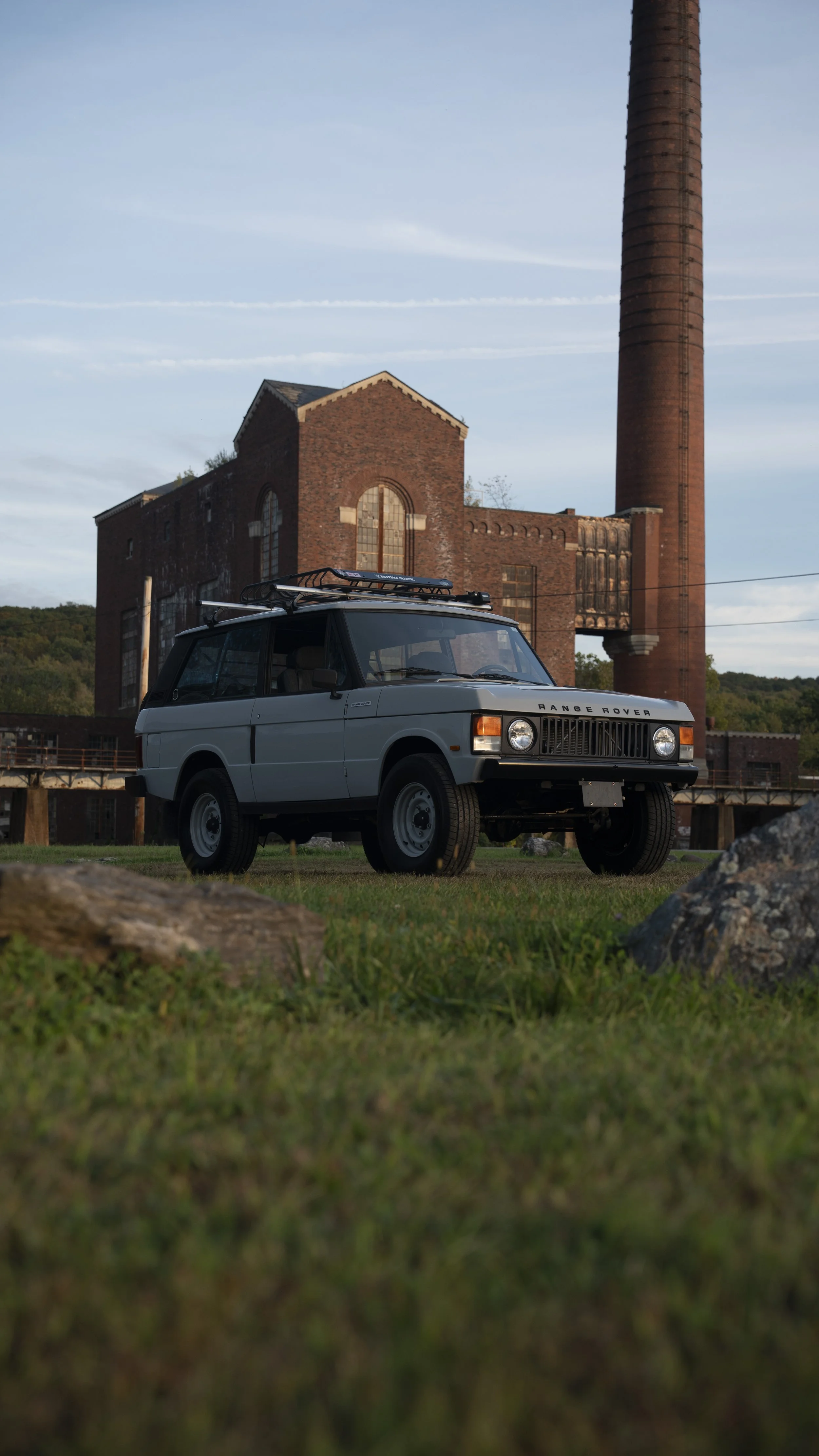 1988LandRoverRangeRoverClassic_Grey_7.JPG
