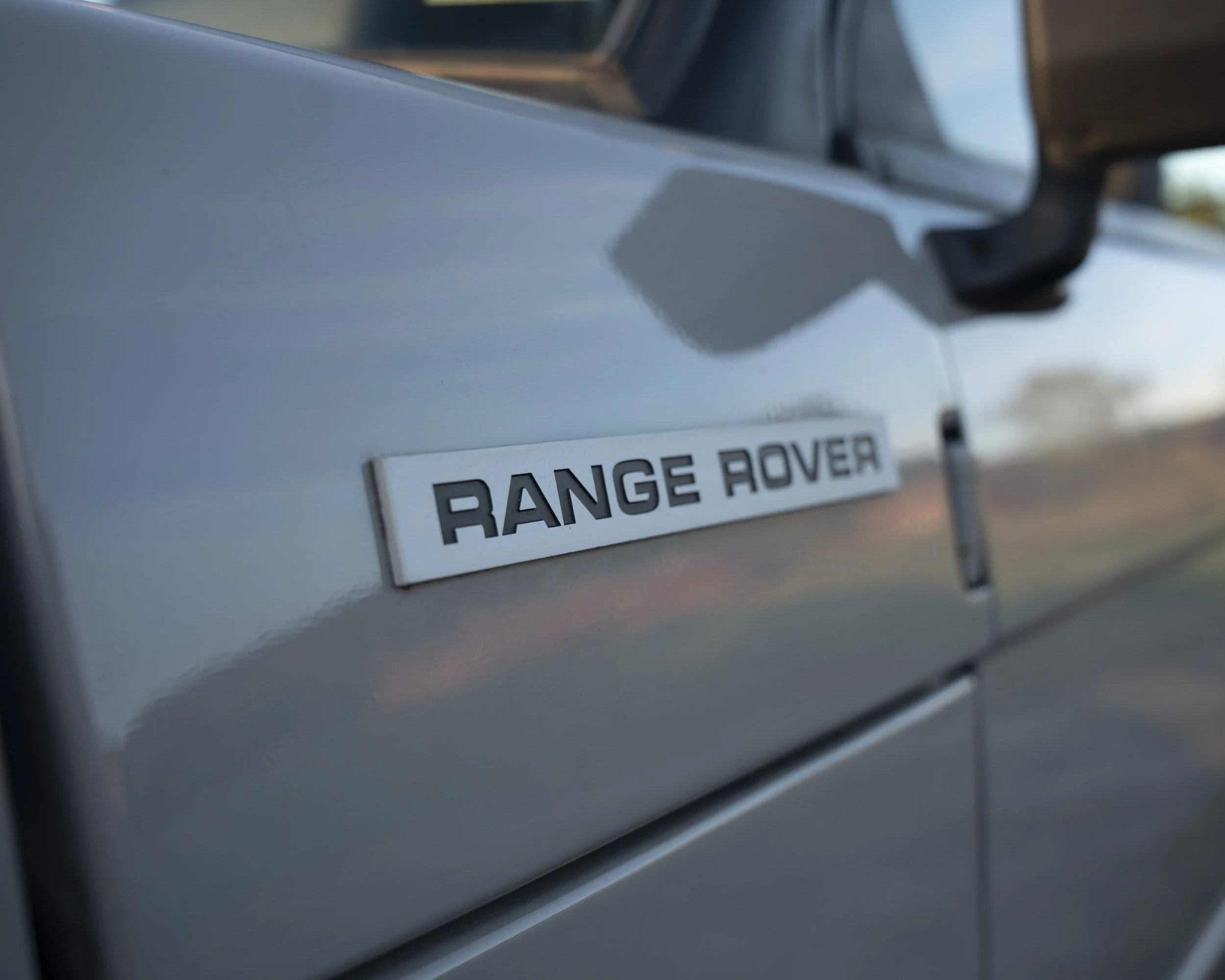 1988LandRoverRangeRoverClassic_Grey_26.JPG