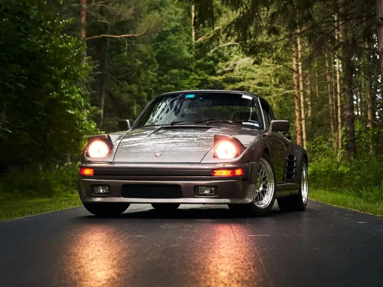1984 Porsche 911 Turbo Slantnose