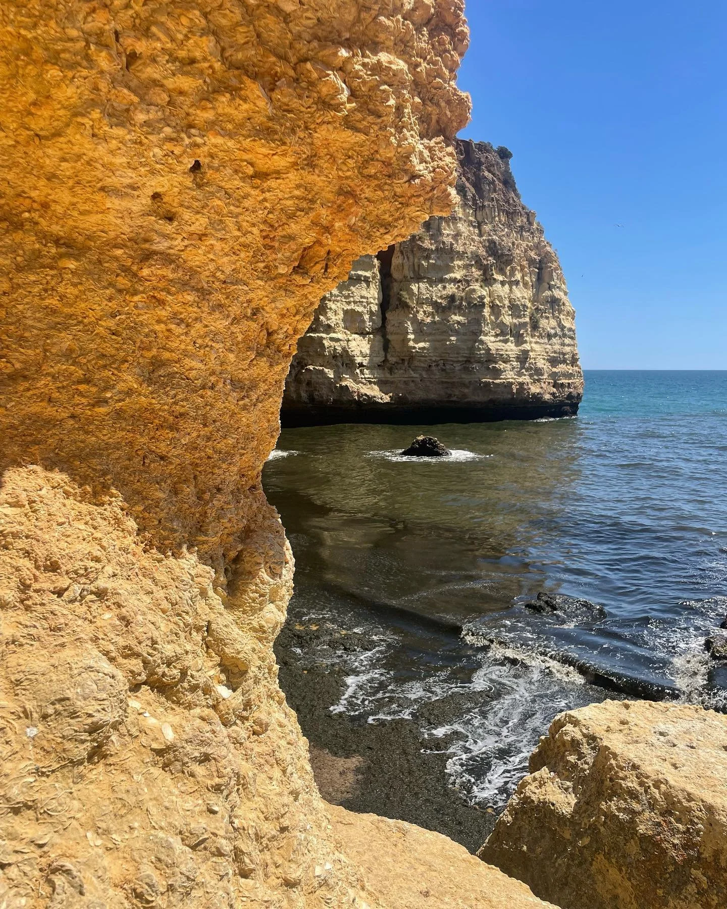 When your hotel has these hidden coves, how can you even leave?
&bull;
&bull;
&bull;
&bull;
&bull;
&bull;
#algarveportugal #algarve #algarvelovers #algarvecoast #portugal #visitportugal #visitalgarve
 #earthfocus #earth #earthpix #color #travel  #tra