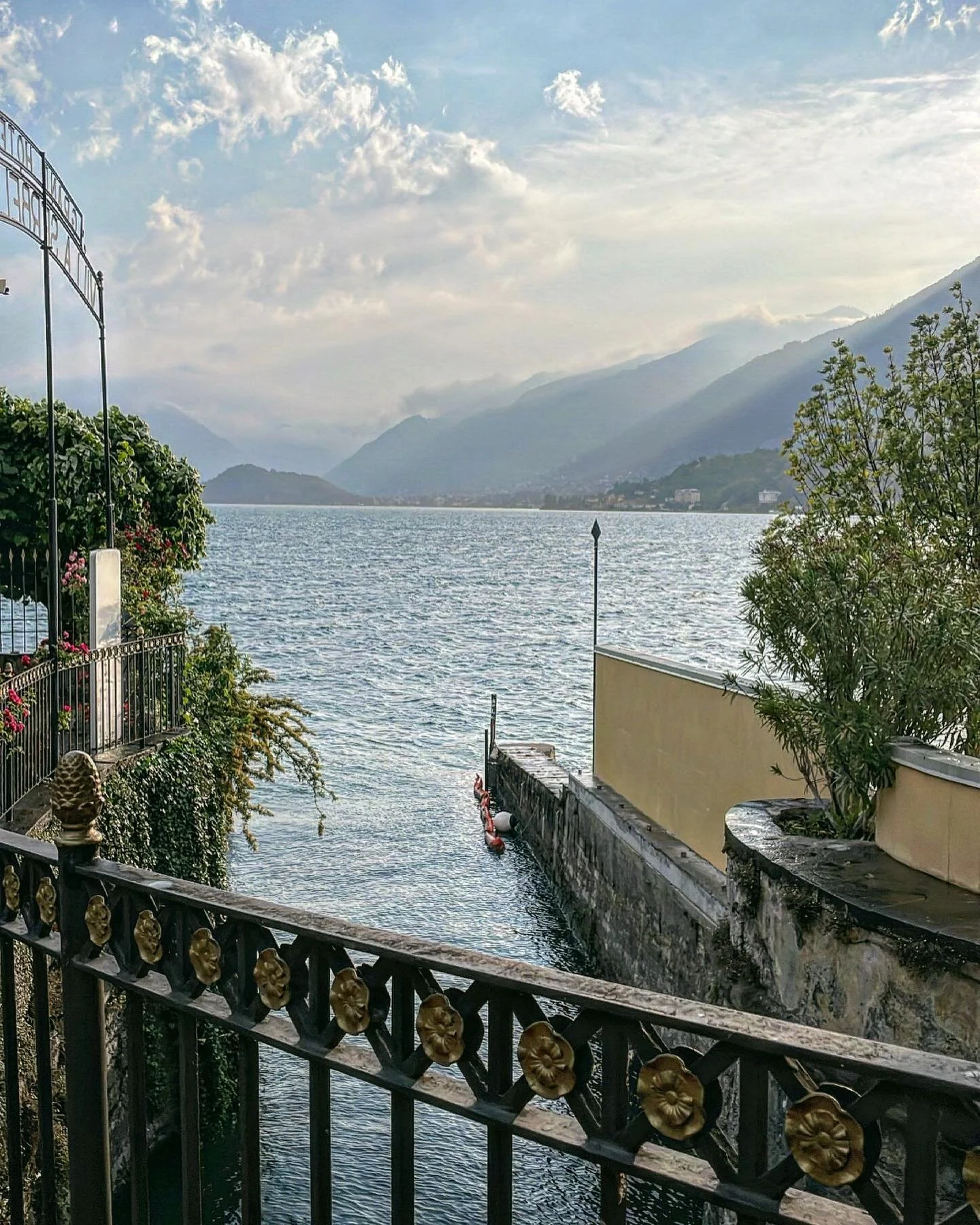 First time out of the country since Covid and Lake Como did not disappoint 😍 

Officially added to my top 5!

&bull;
&bull;
&bull;
&bull;
&bull;
&bull;

#lakecomo #italy🇮🇹 #lakecomoitaly #italytravel #italy_vacations 
 #earthfocus #earth #earthpix