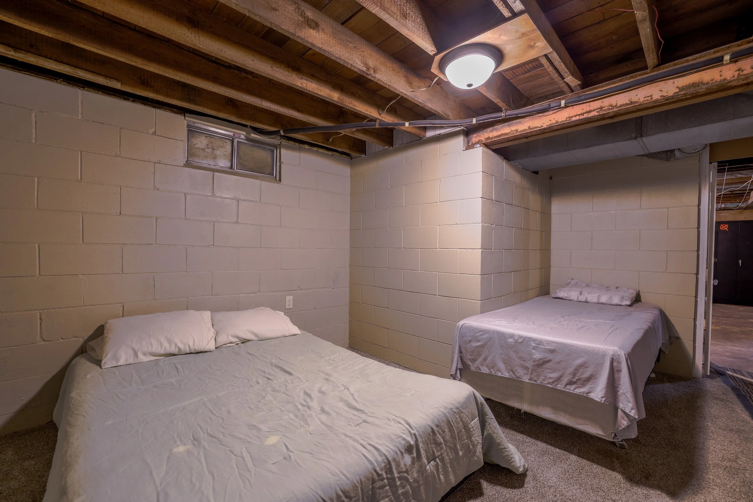 4th non conforming bedroom.jpg