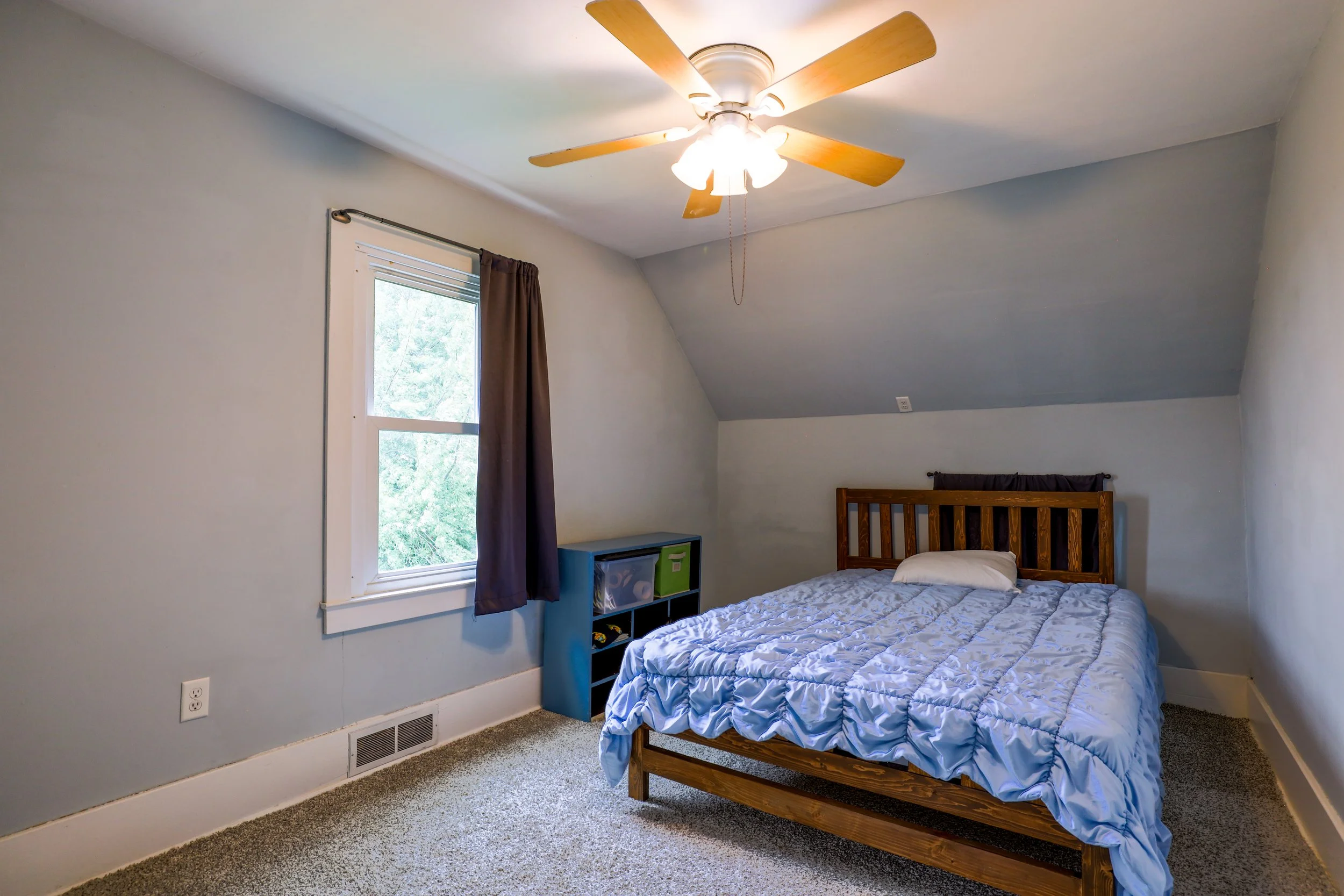 Upper Level Bed 1.jpg