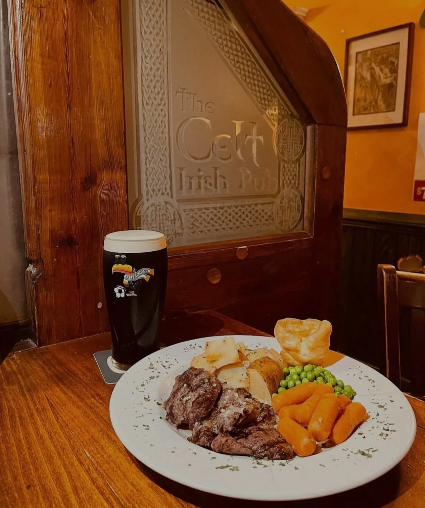 Join us this Sunday at The Harp and Celt!
We are doing a delicious Lamb Roast with crispy roast potatoes, seasonal veg, and housemade gravy — the perfect Sunday comfort meal.
Serving from 4pm — come early, it goes fast!
#sundayroast #iri
