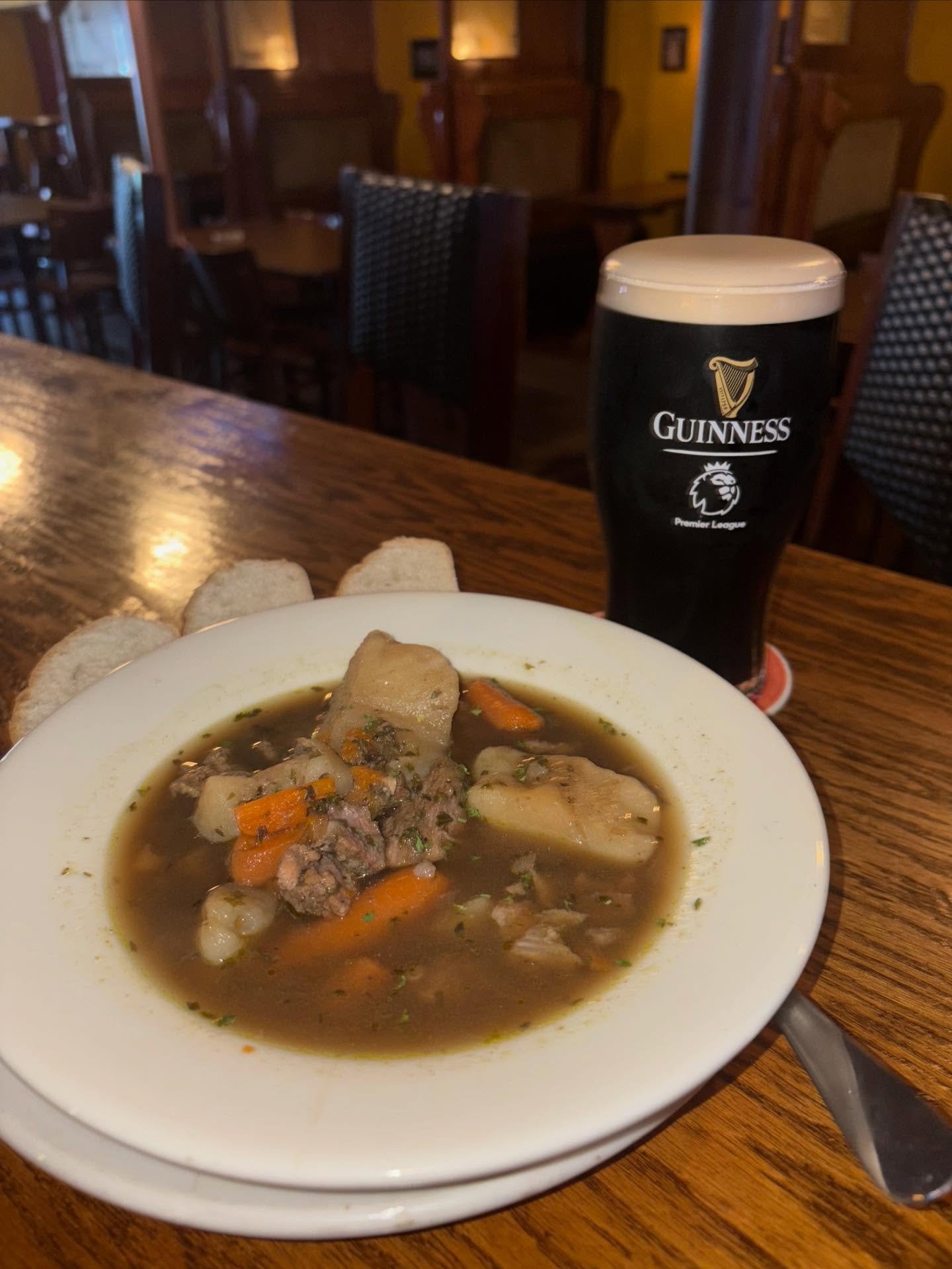 Irish stew 🤝 Guinness

Comfort food done right at The Harp &amp; Celt 🍲🍺🍀

#guinness #irishstew #localpub #downtownorlando