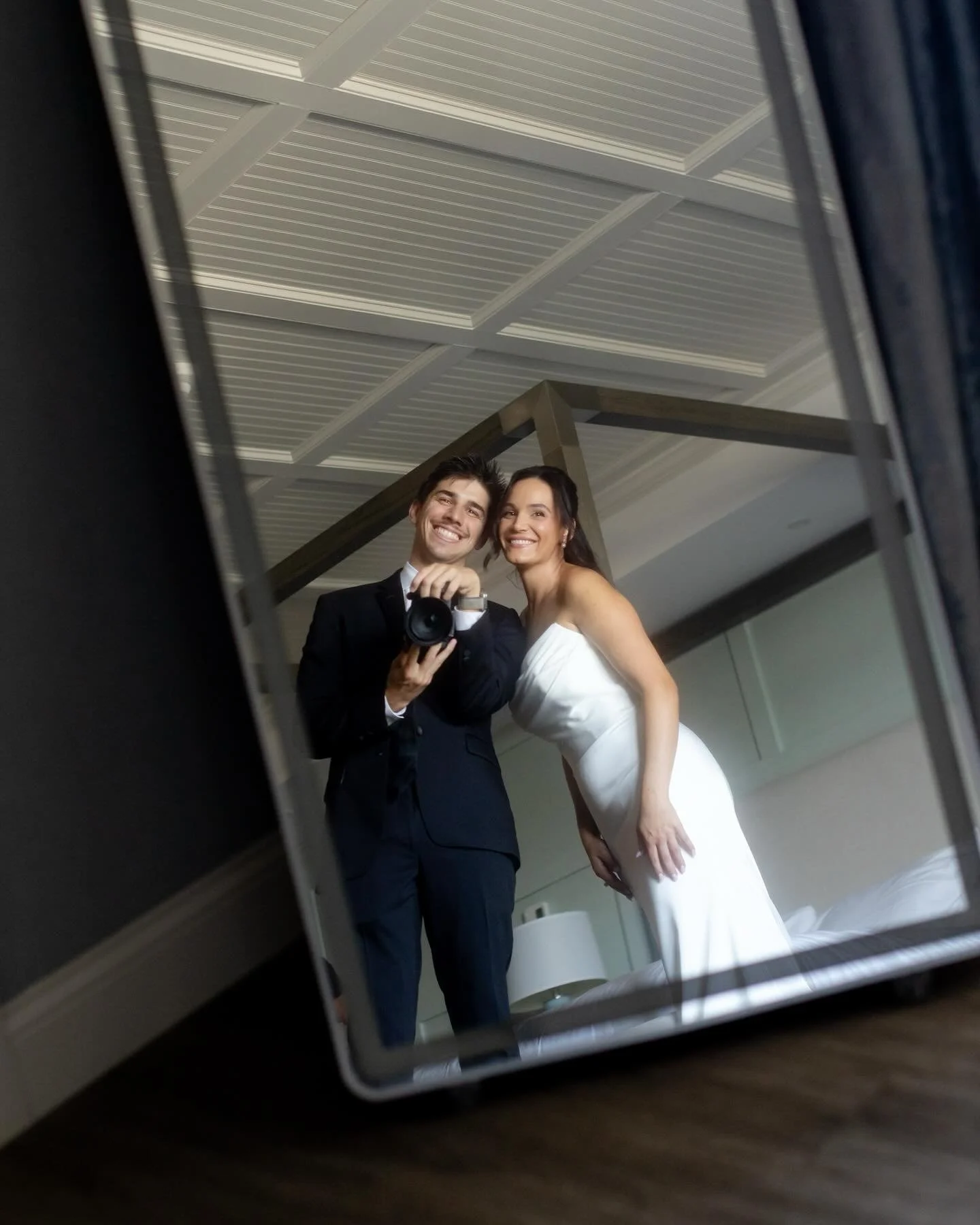 A few weeks ago, I had the privilege of photographing one of my best friend&rsquo;s weddings. When I first started my wedding photography career, I always looked forward to the day I&rsquo;d begin capturing my friends&rsquo; weddings.

@angeladelo.no