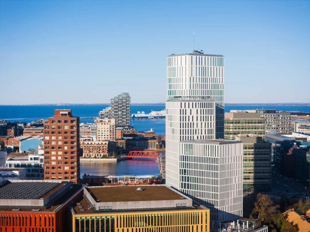 A crispy winter's morning @clarionmalmolive 

#70mmfilm #simcity #clarionhotel