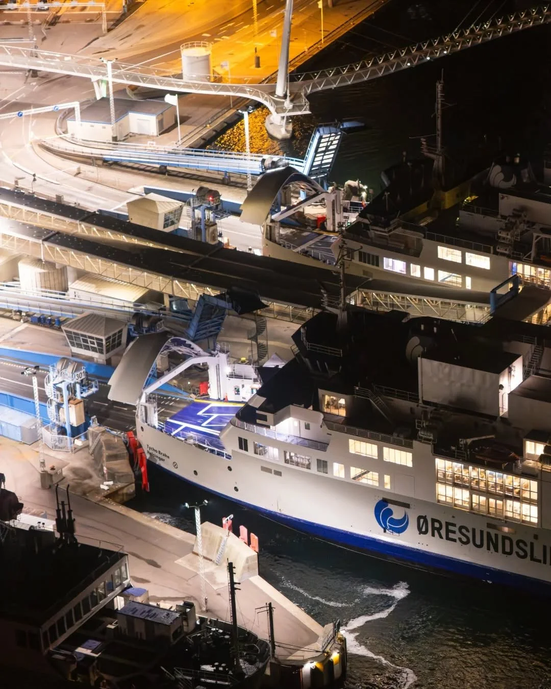 Midnight #forsea #&ouml;resundslinjen Tycho Brahe &amp; Aurora.