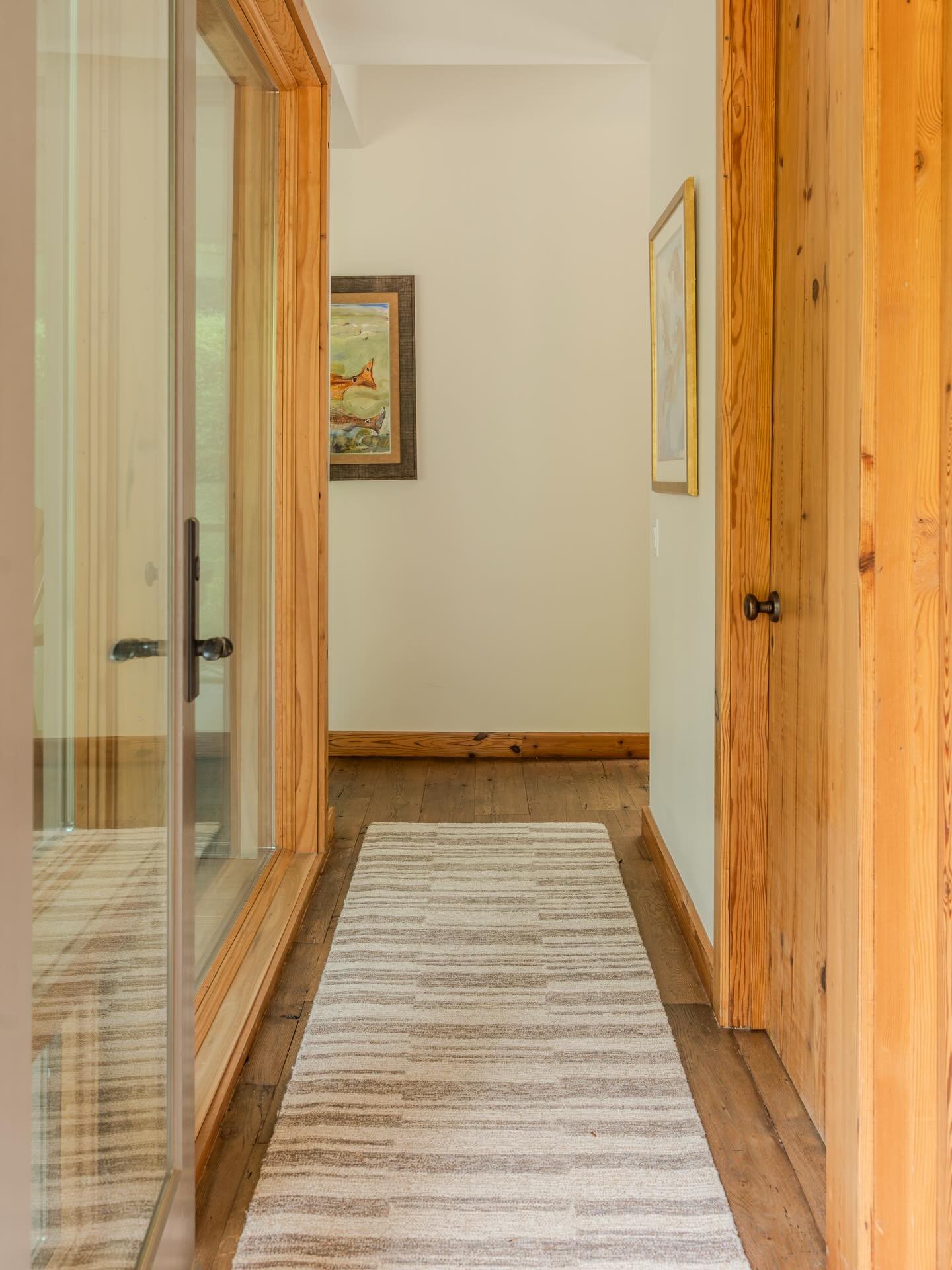 Around every corner. The natural light floods into this space perfectly. Don&rsquo;t you just love these quail by @dirkwalkerart