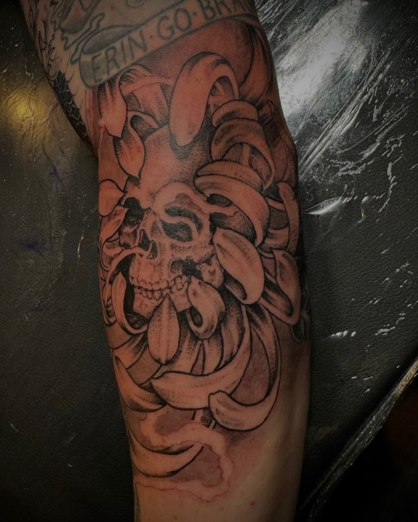 Badass chrysanthemum skull our artist @joe.gurmo.art made!💀🔥

‼️To book with Joe go to his website to request an appointment, link is in his bio! Be sure to follow to see more from our talented artists‼️
&bull;
&bull;
&bull;
#tattoos #ink #inked #a