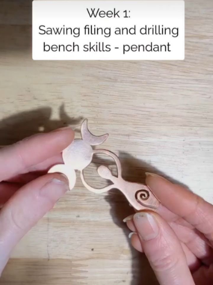 All my finished pieces from term one @jewellersacademybrighton.

Swipe to see them all ➡️

#JewelleryMaking #JewelleryDesign #jewelleryjourney #jewellerymakingprocess #SilverJewellery #silversmithing #ukjeweller #handmadejewelleryuk