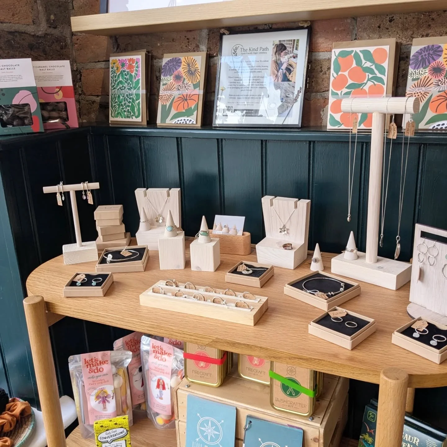 I've restocked at the wonderful @fableandbloombalcombe with some new pieces 🌟

#ecojewellery #handmadejewellery #shoplocaluk #indiebusiness #jewellerywithmeaning
