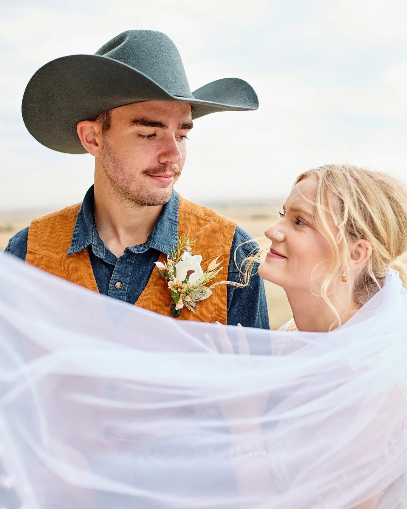 Donald and Hannah Schrader | Beautiful western wedding at @cdplodge 

@h.machel1 

#northdakotaweddingphotographer #ndweddingphotographer #midwestweddingphotographer
