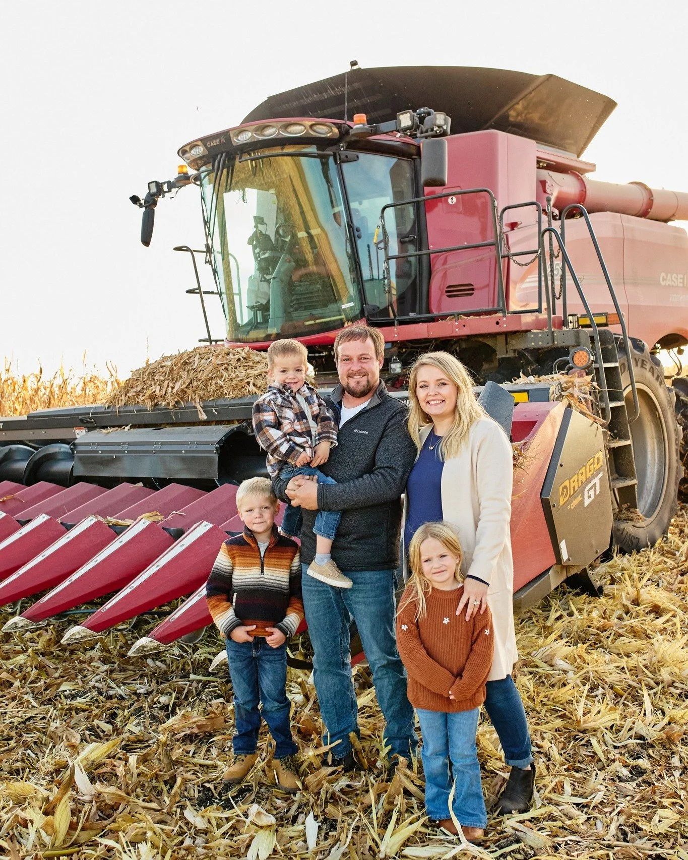 The October rain made us wait, but it was worth it! Such a beautiful day full of laughter and cornfield fun with the McLaen family. 🍂📷

#agphotograpgher #NorthDakota #northdakotafamilyphotographer #ndagphotograpgher #midwestphotograpgher