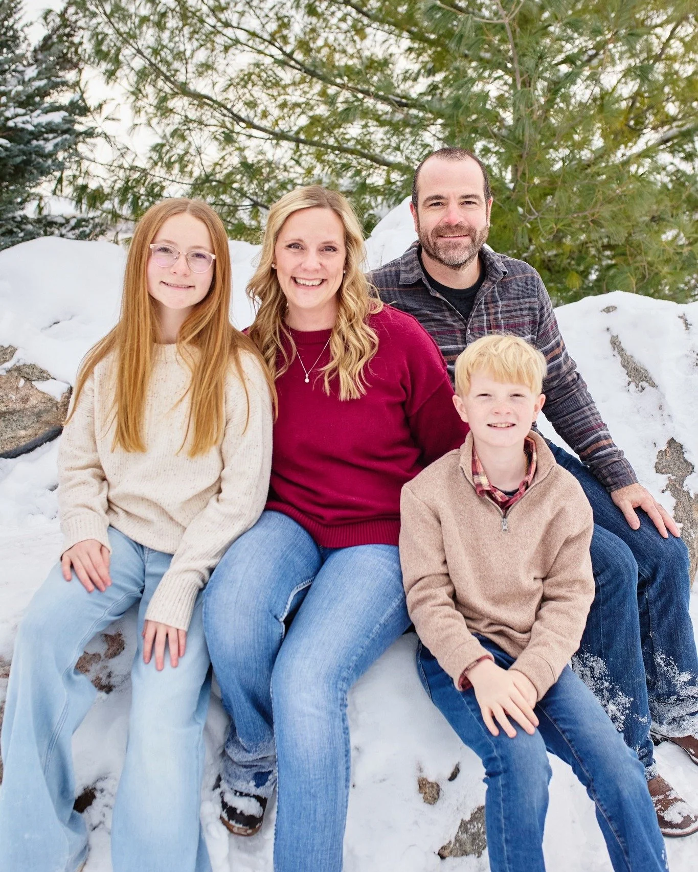 One of my favorite quotes from this session is:
Grandkid - I am cold Grandma
Grandma - YOU ARE FINE 😂 
Thank you Janke family! 
#northdakotaphotographer #northdakotafamilyphotographer #NDfamilyphotograpgher #NDFamily #midwestphotographer