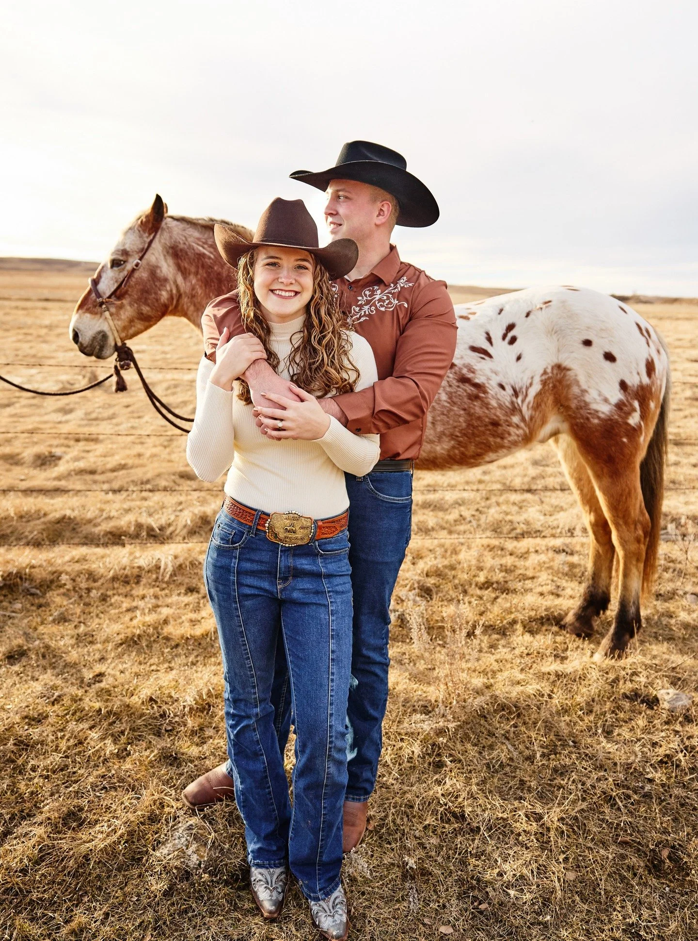 Alea and Nick's western engagement session 🤠🐴💍

#horseengagementphotos #NorthDakota #westernweddingphotographer #westernengagementphotos #ndweddingphotograpgher