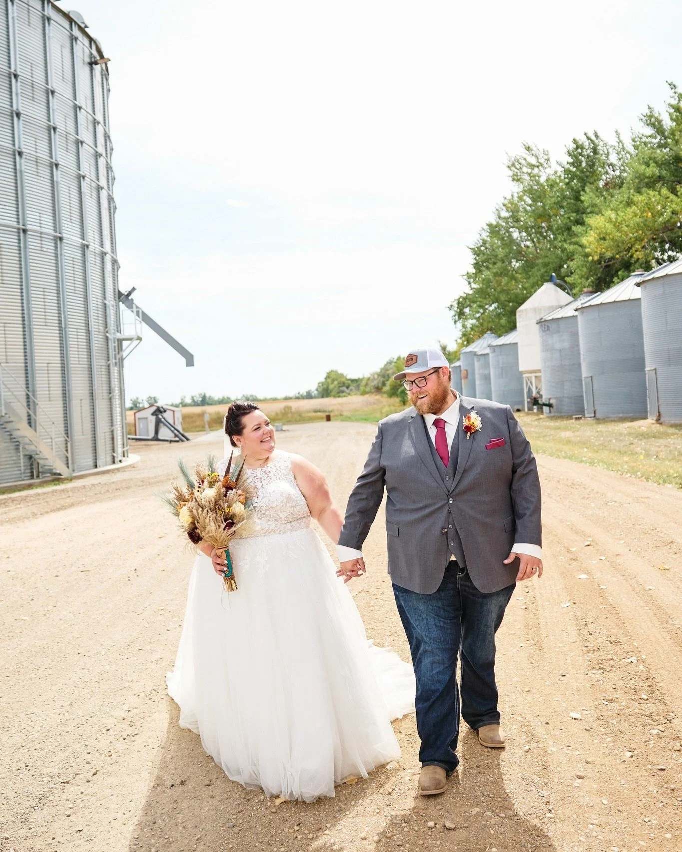 The Johnsons | Shane and Kaydee 9.12.2026 🩶💍

Congratulations @shanersdj and Kaydee !! It was a beautiful day having your wedding ceremony at a bin site! 

Dress: @labridalandpromfargo 
Menswear:  @menswearhouse 
Hair:  @razorsedge_03 
Reception:  