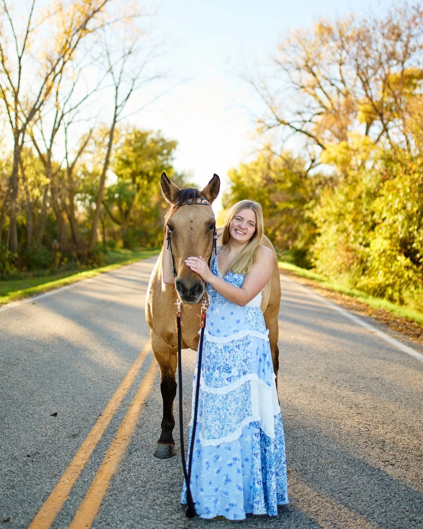 Just a girl who loves her horse 🐴 💛

#seniorpictures #northdakota #ndseniorphotographer