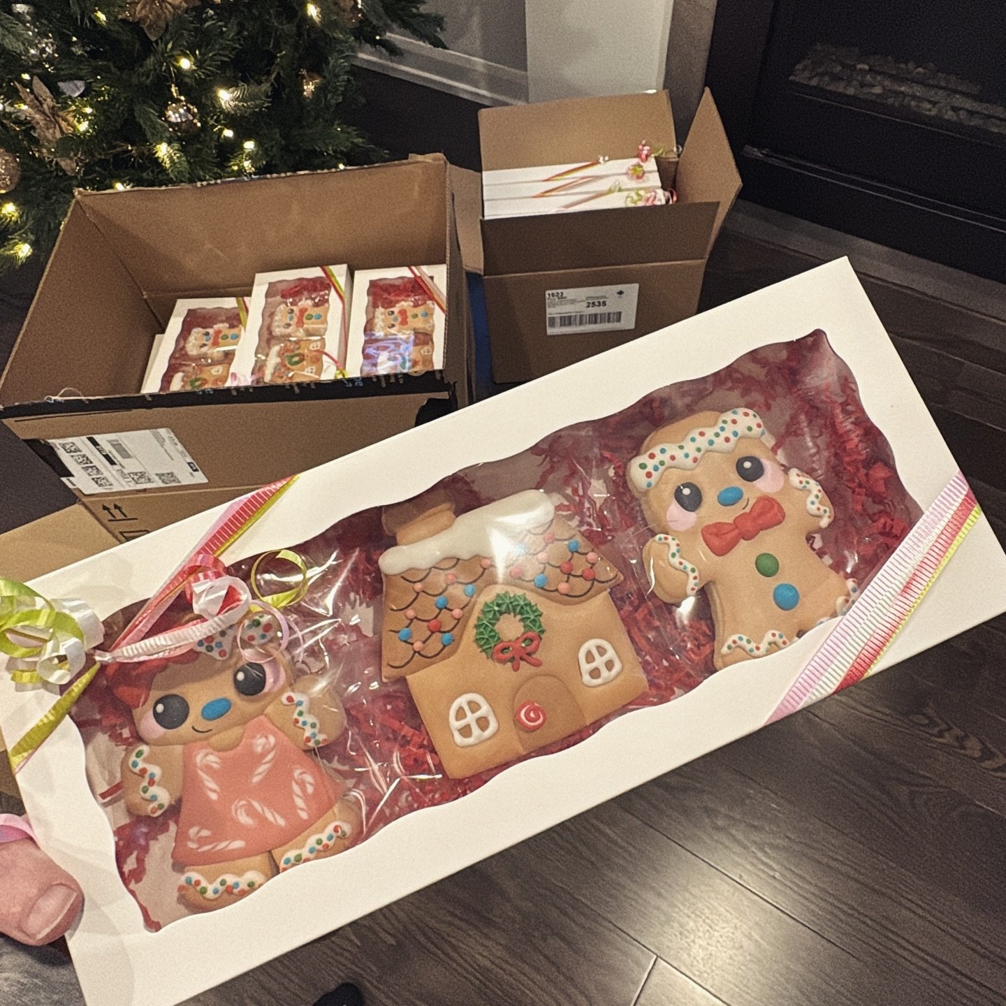 Tis&rsquo; the season! 🎄🎅🏻

Looking forward to dropping off these adorable boxes of Christmas cheer this weekend! 

Huge thank you to @cratefullofcookies for delivering on my order and going above and beyond &hearts;️

Client treats, Christmas tre