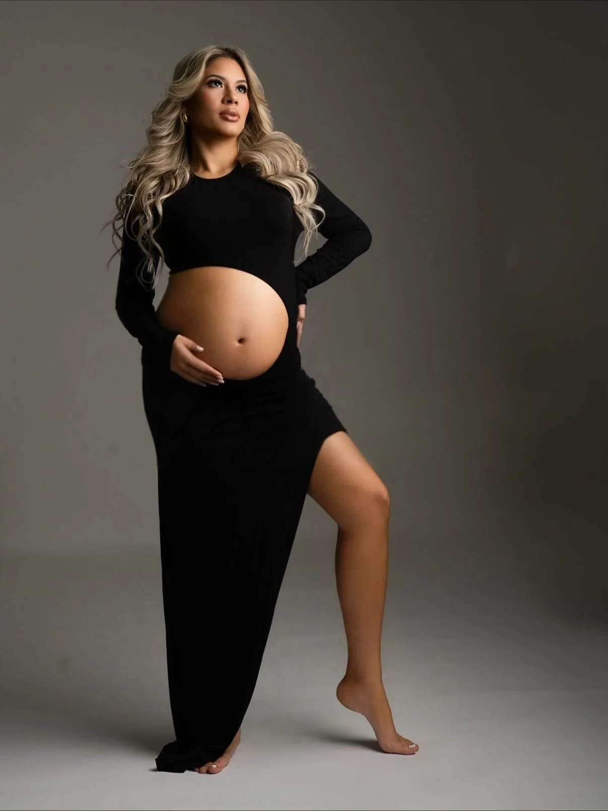 ✨ Growing a tiny human is beautiful, especially with a safe spray tan 🤍

Because carrying a baby doesn&rsquo;t mean you can&rsquo;t glow too.🤰🏻😍

Book your luxury spray tan service today! 🤎
Www.glowupmia.com

#miamispraytan #luxuryspraytanmiami 