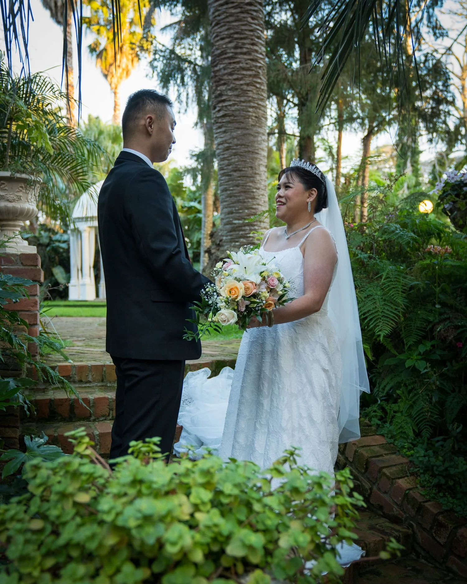 Stephanie and Jankai among the tropical garden plants