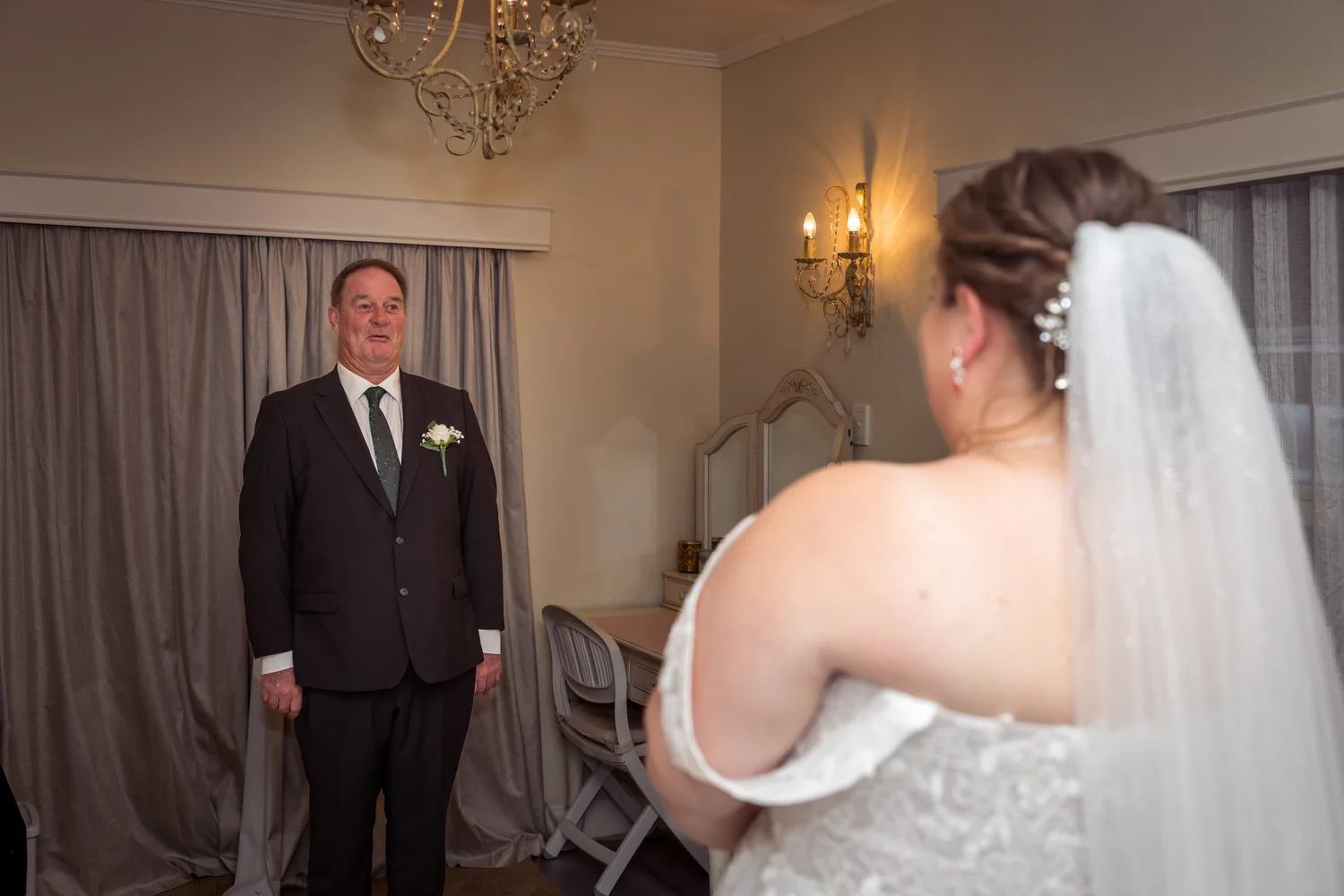Nick sees Rebecca for the first time in the suite