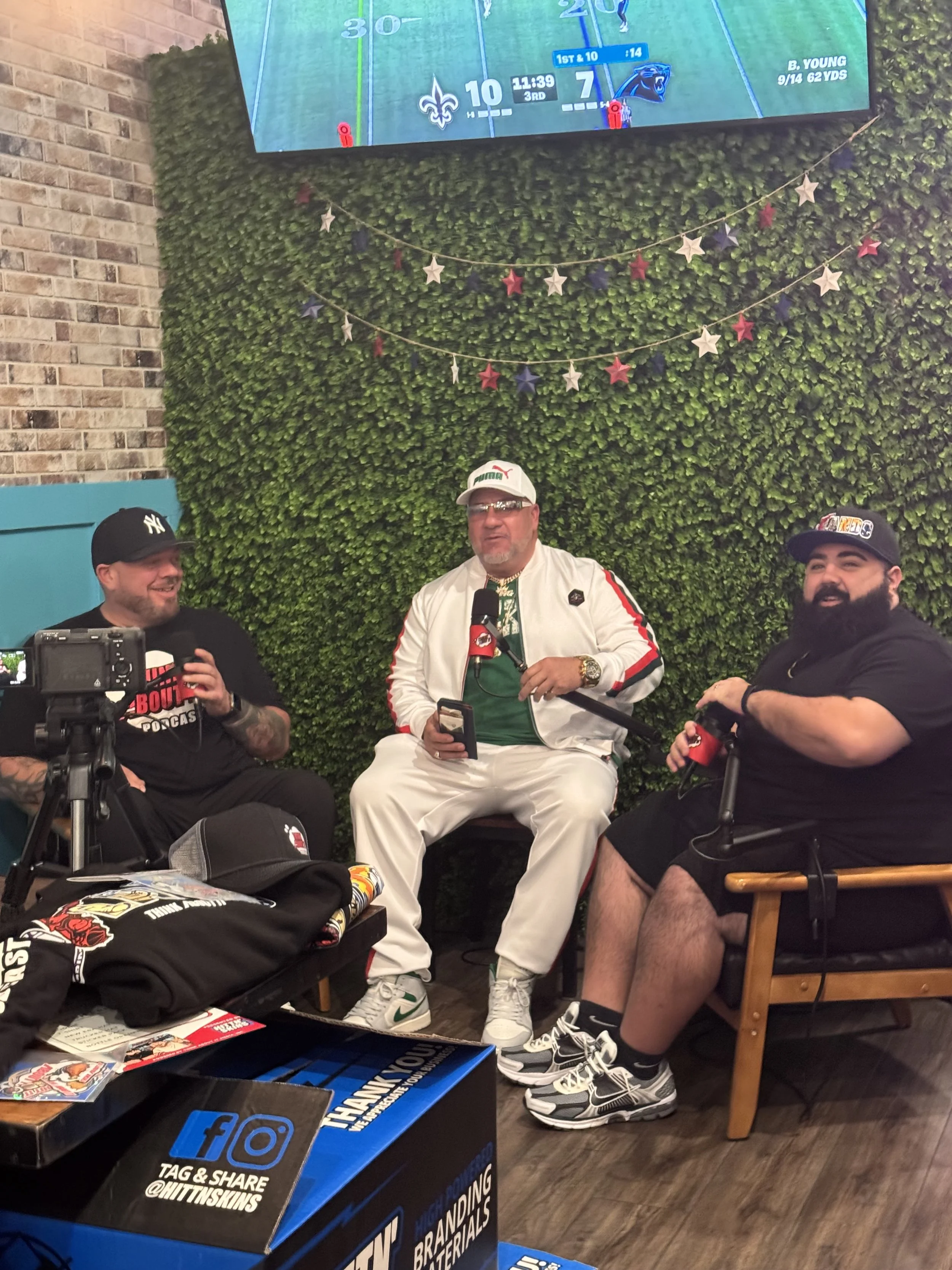 Eat &amp; Greet Tour Hits Grand Central Pizza Station!