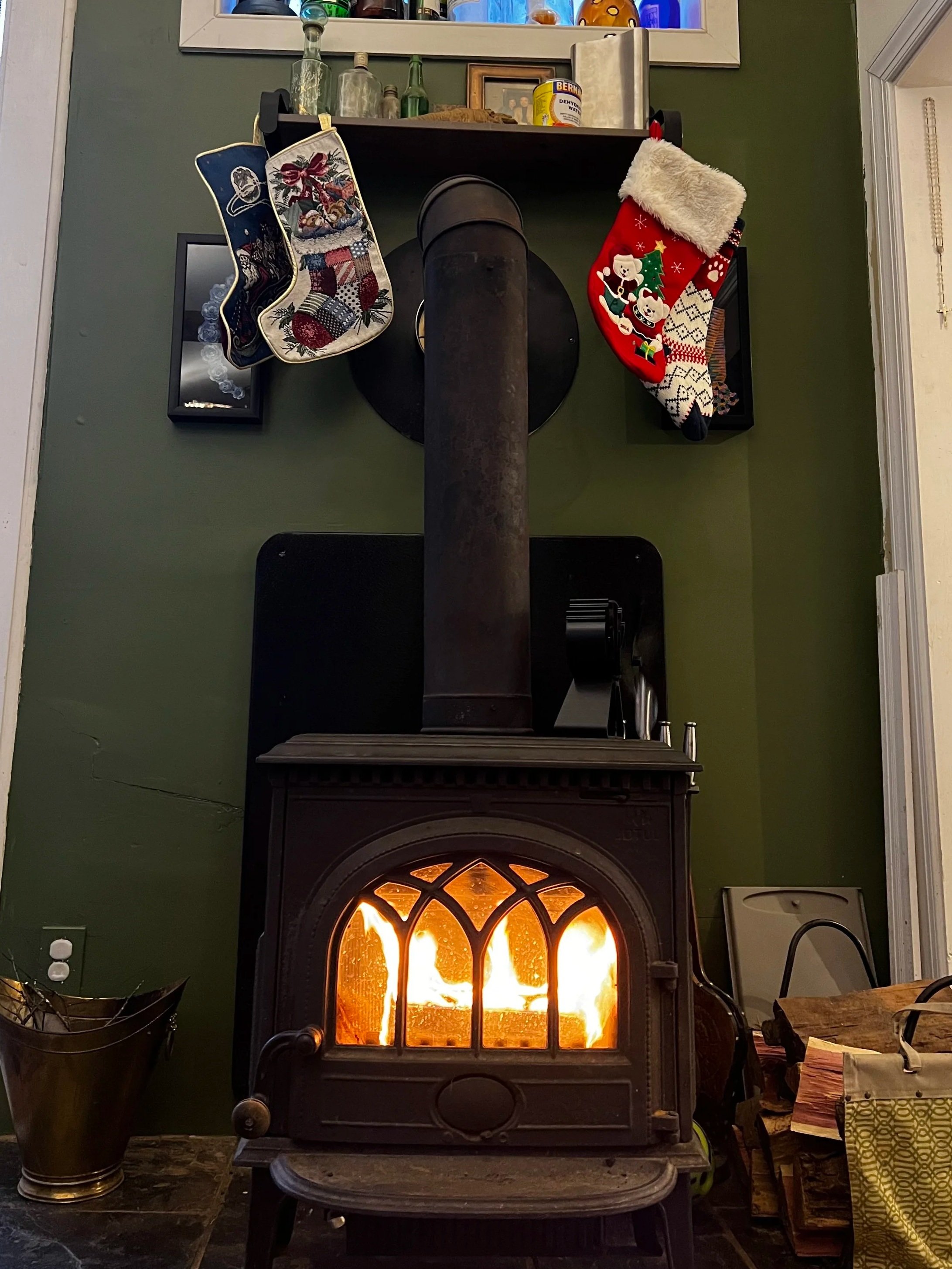 Sustainable Gatherings: A Mindful Approach to Winter Celebrations