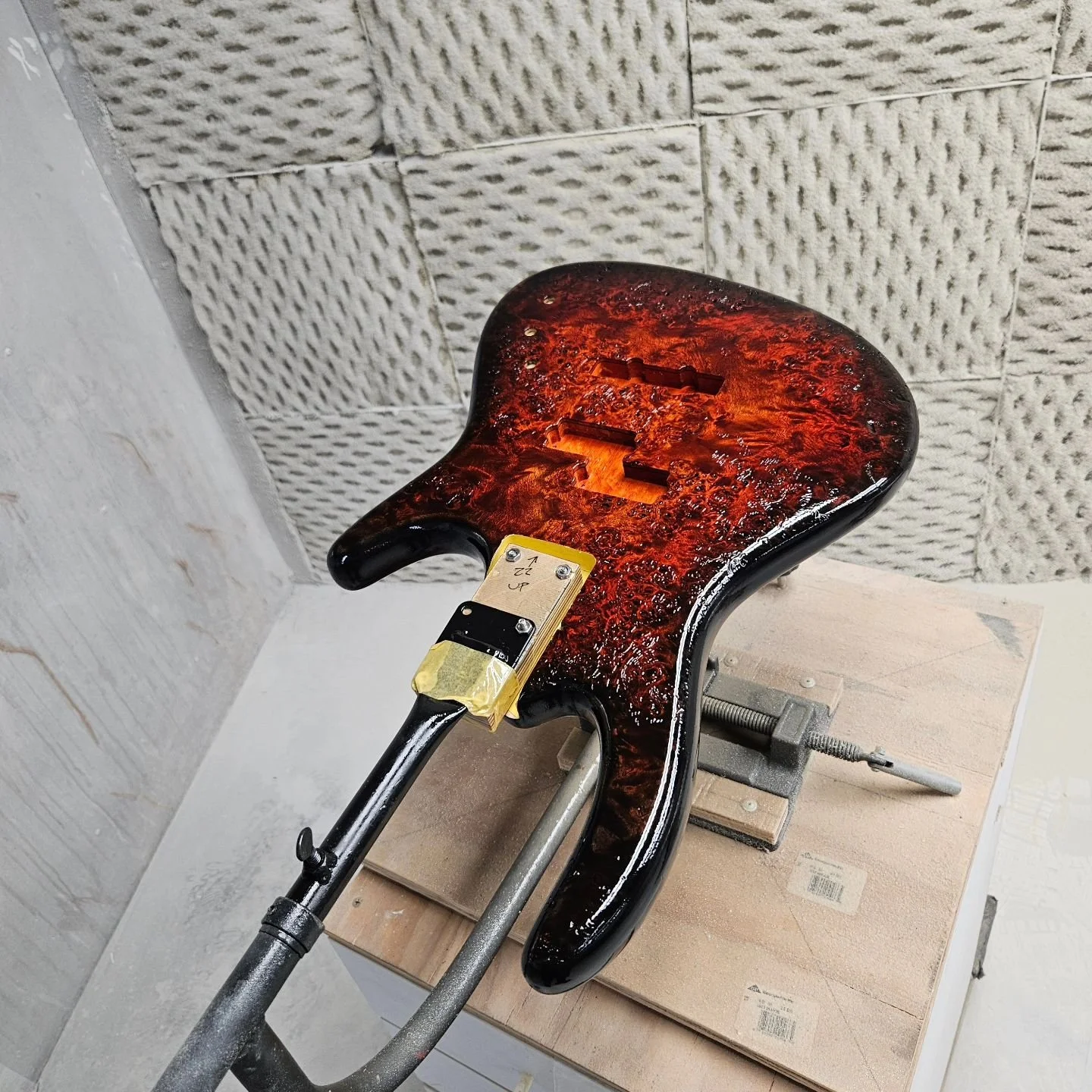 Watching the colors start to pop when that first coat of paint goes on is so satisfying! Got the first few coats of TCP global polyester on this beautiful Grog PJ bass. It's a bit of a process to apply with 3 different steps, but damn does it look go