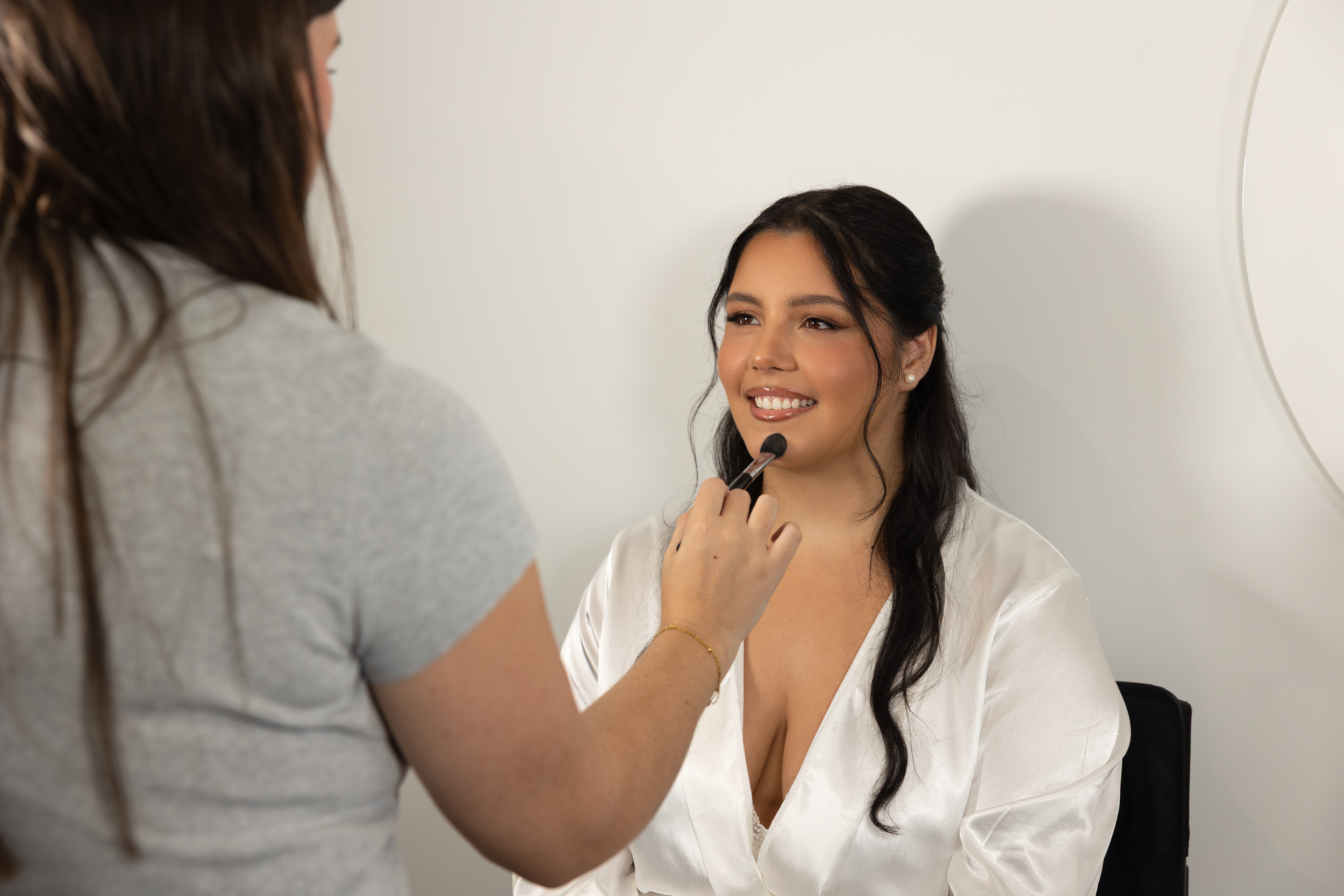 Brisbane bride getting ready 