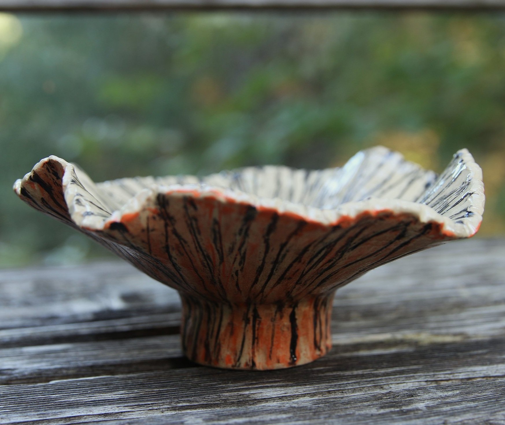 Poppy+Series+-+Abstract+Bowl+1+-+side+view.jpg