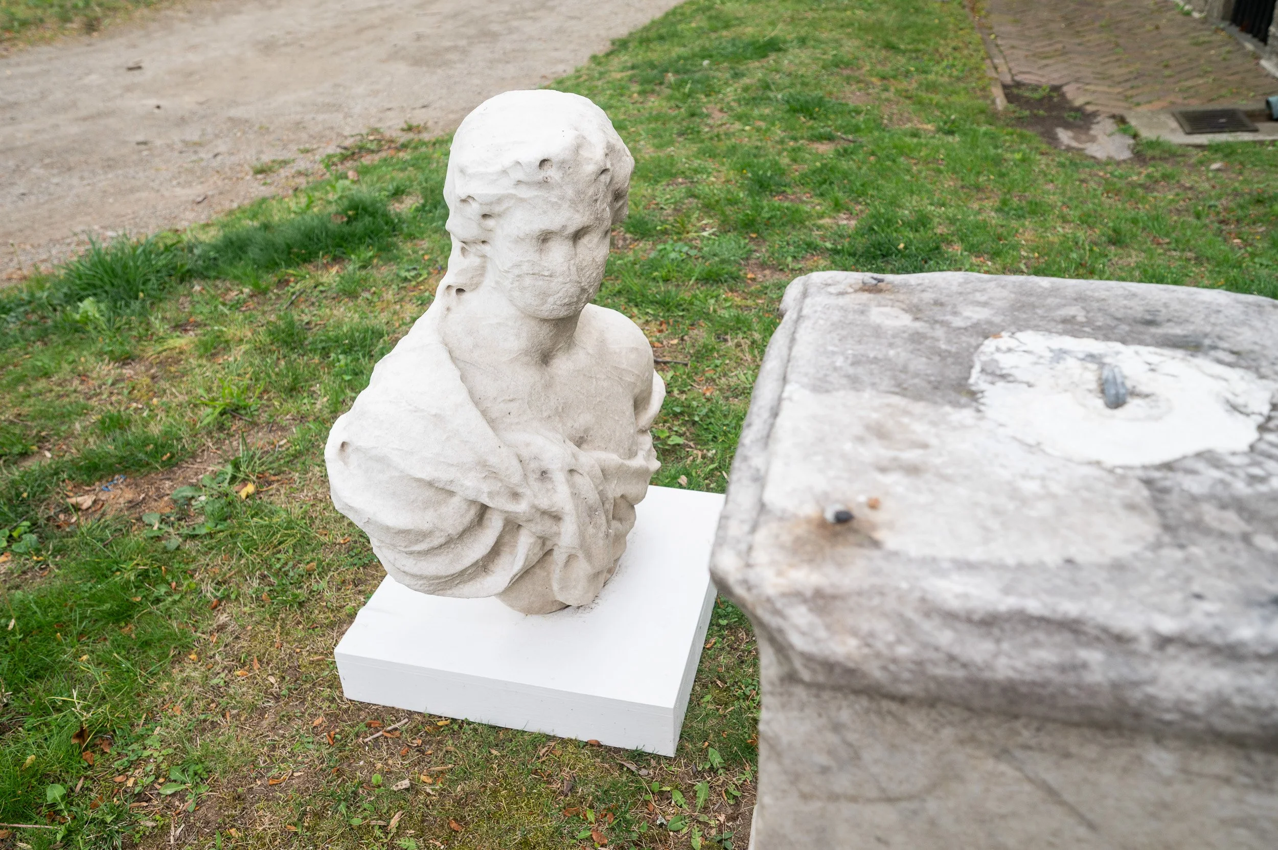 ClivedenStatues_Resized_11.jpg