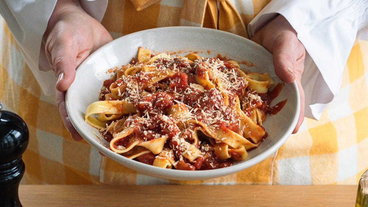 Fettuccine con Sugo di Pomodoro