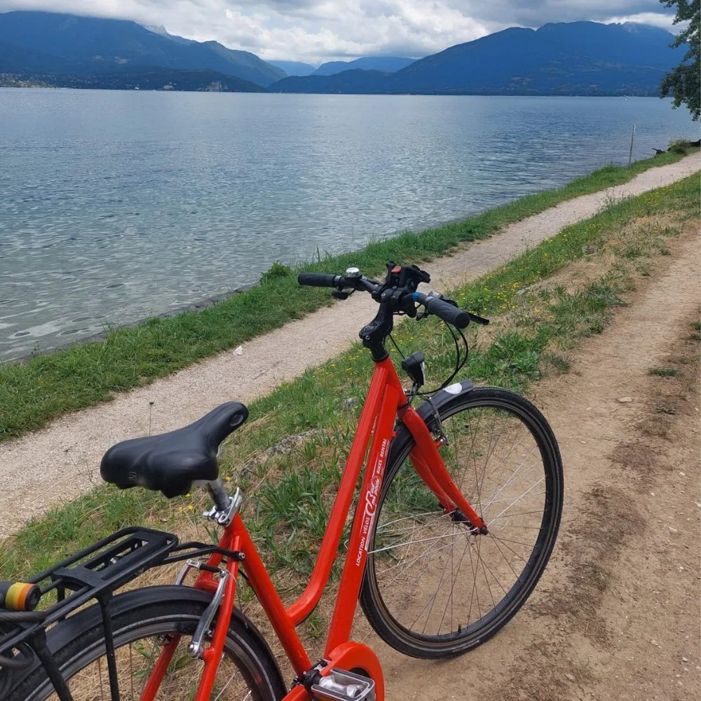 This morning I tried to kill two birds with one stone.

Ride my bike for exercise... to a business meeting

Yes &mdash; helmet hair.
Yes &mdash; potentially sweaty.
↳ And yes&hellip; apparently long skirts and bikes are mortal enemies.

Somewhere bet