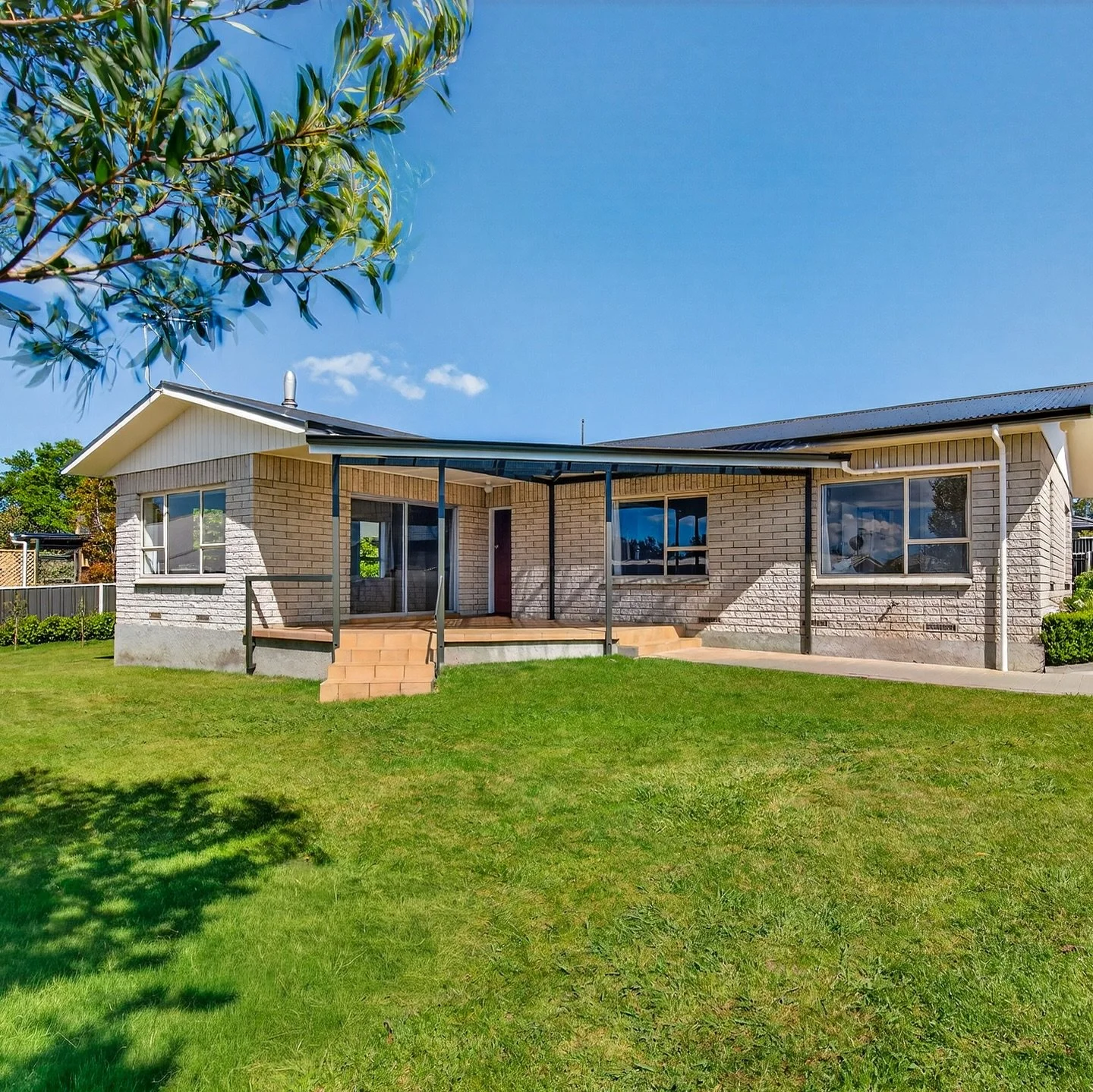 New listing 
16 Brookvale Road, Havelock North

Details
&bull; 3 bedrooms 
&bull; 1 bathroom
&bull; 826 (more or less) land area
&bull; 124 (more or less) floor area
